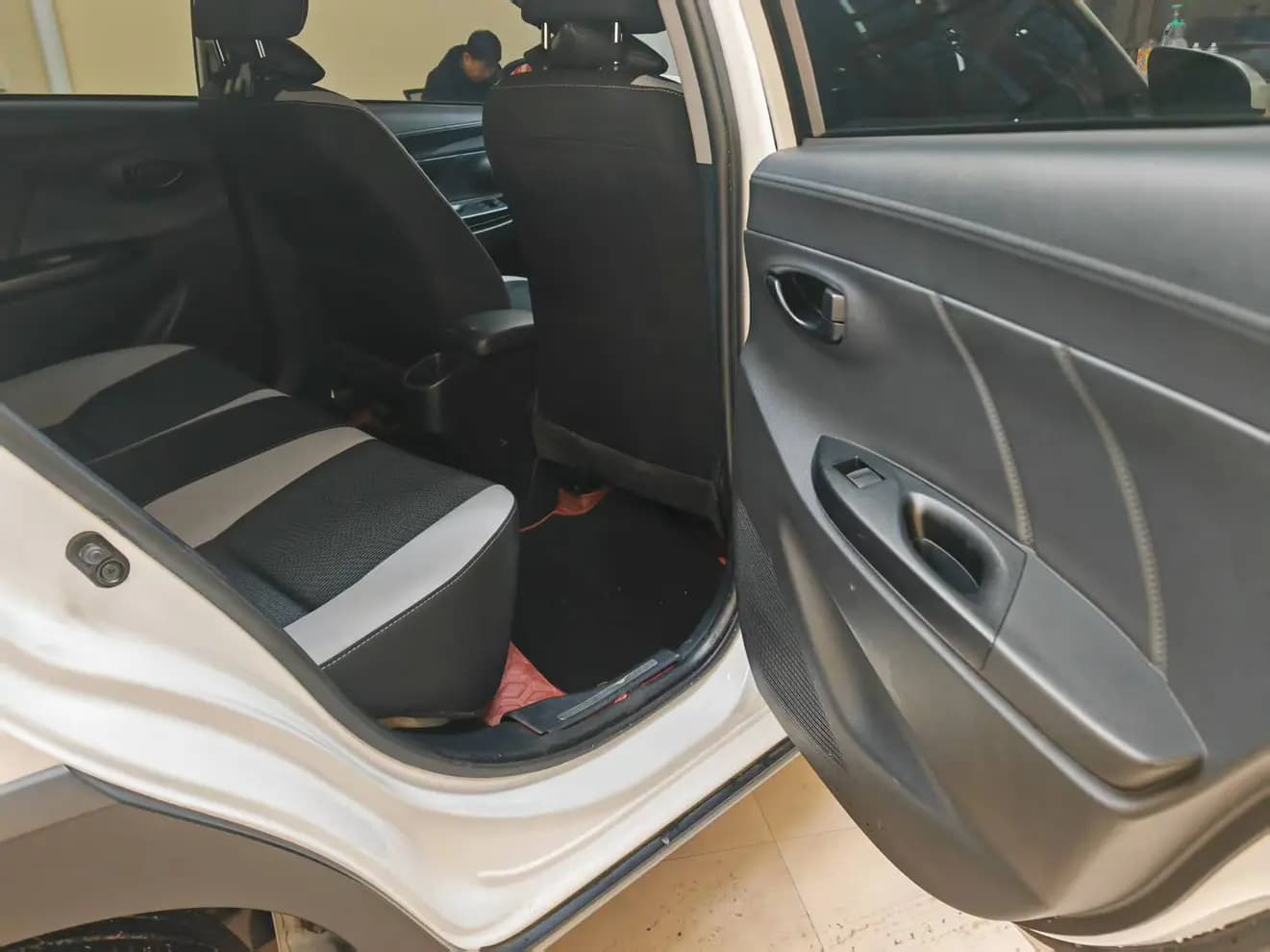 Toyota Yaris L 2022 г. 9020 км. — фото 8