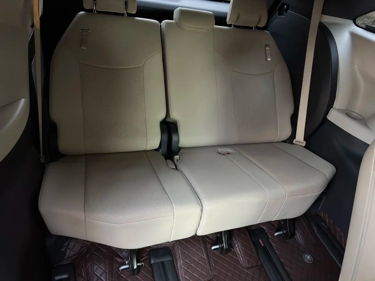 Toyota Sienna 2022 г. 125052 км. — фото 18