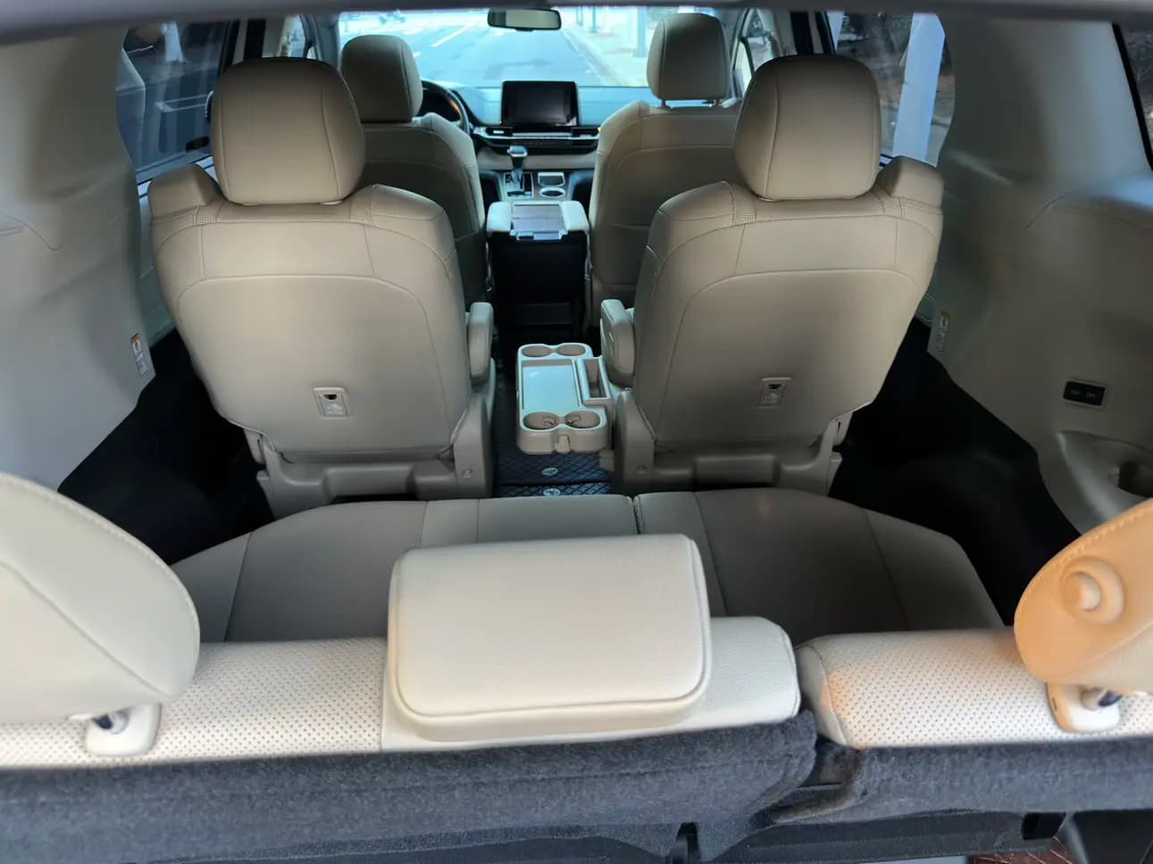 Toyota Sienna 2022 г. 125052 км. — фото 19