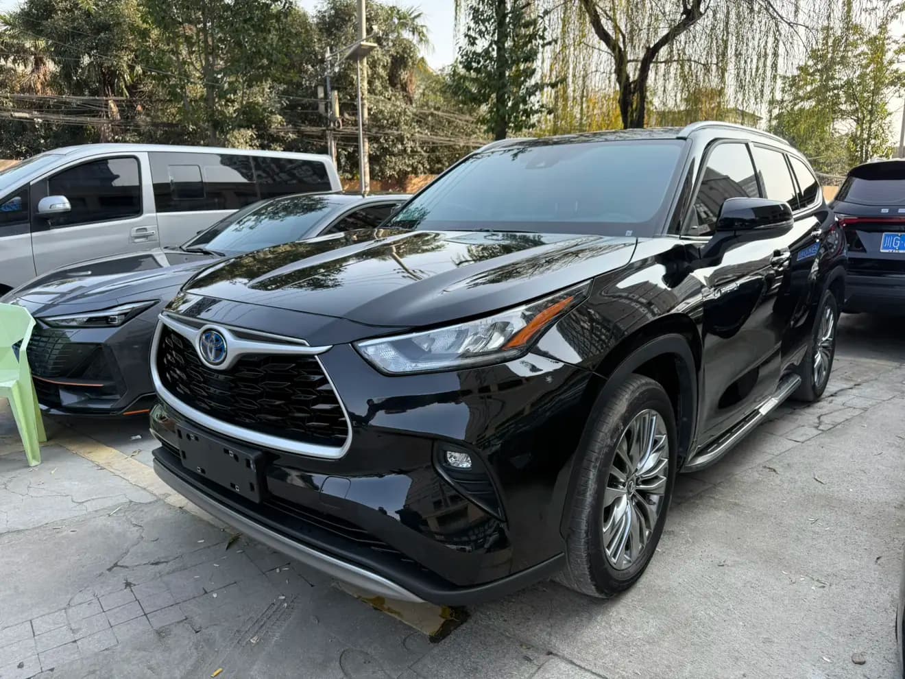 Toyota Highlander 2023 г. 18138 км.