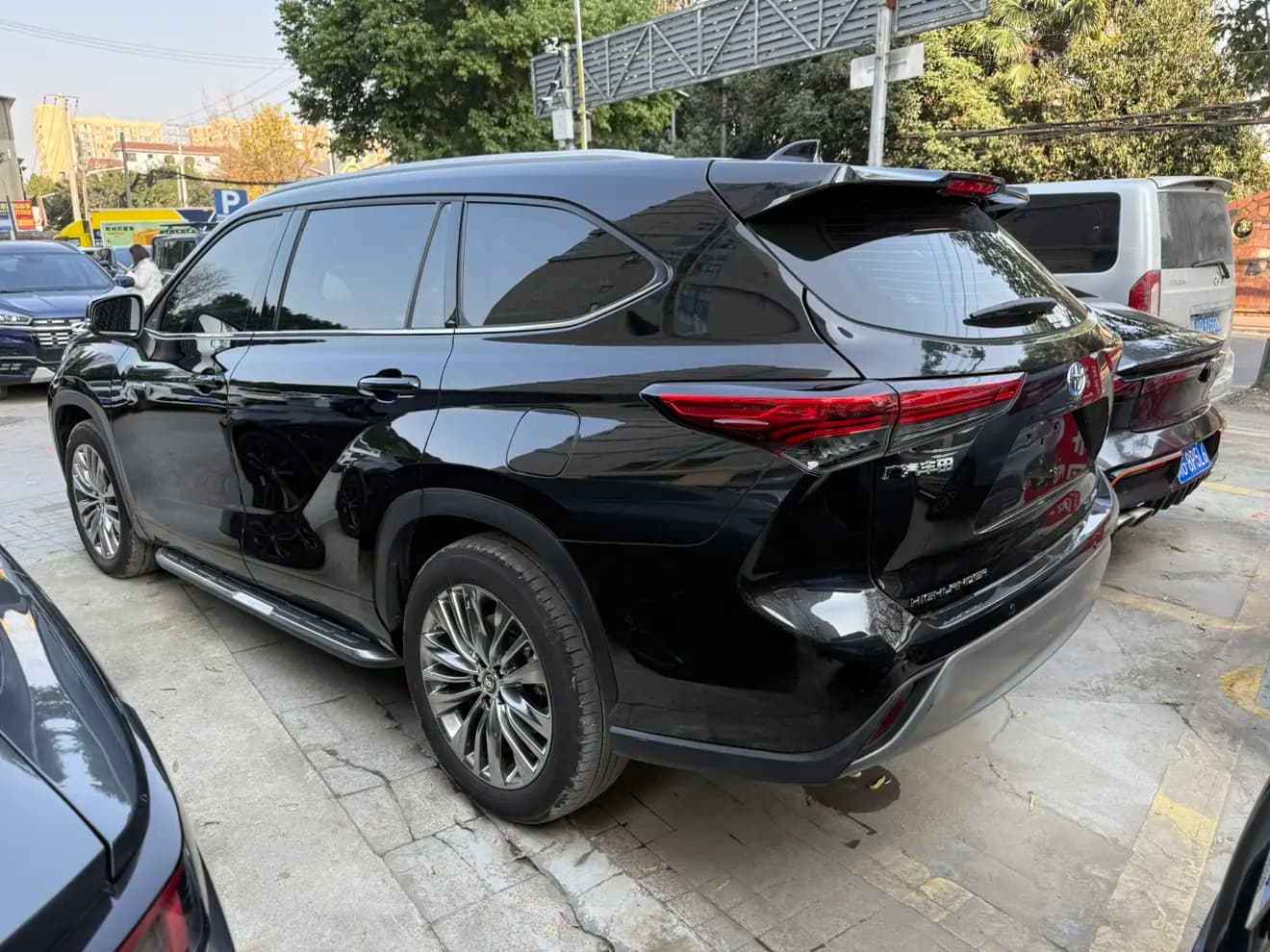 Toyota Highlander 2023 г. 18138 км. — фото 4
