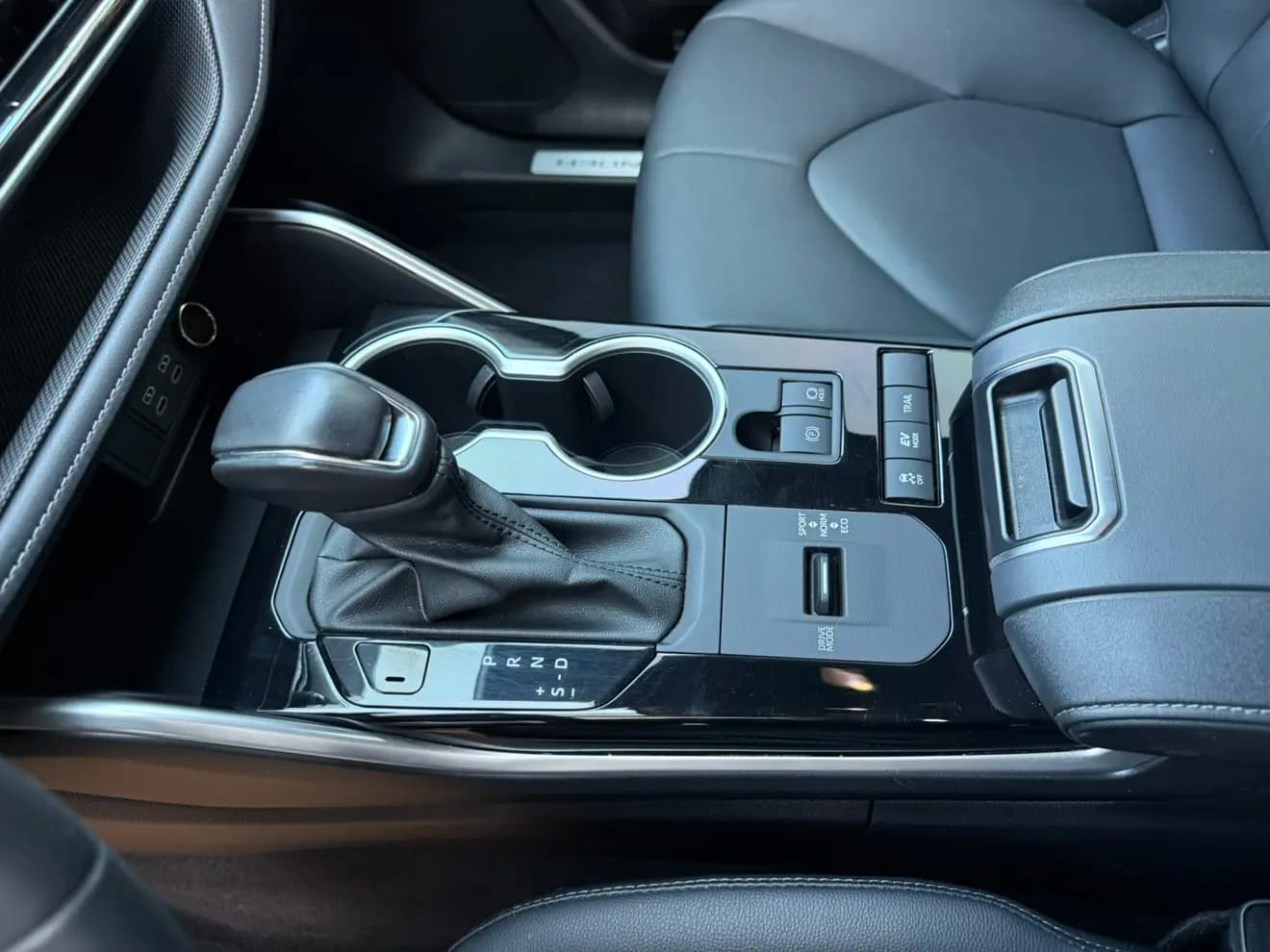 Toyota Highlander 2023 г. 18138 км. — фото 7