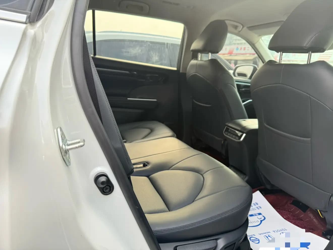 Toyota Highlander 2023 г. 27139 км. — фото 11