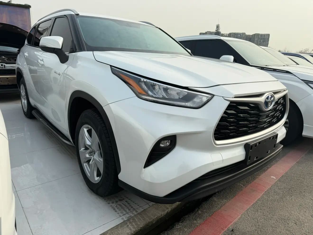 Toyota Highlander 2023 г. 27139 км. — фото 3