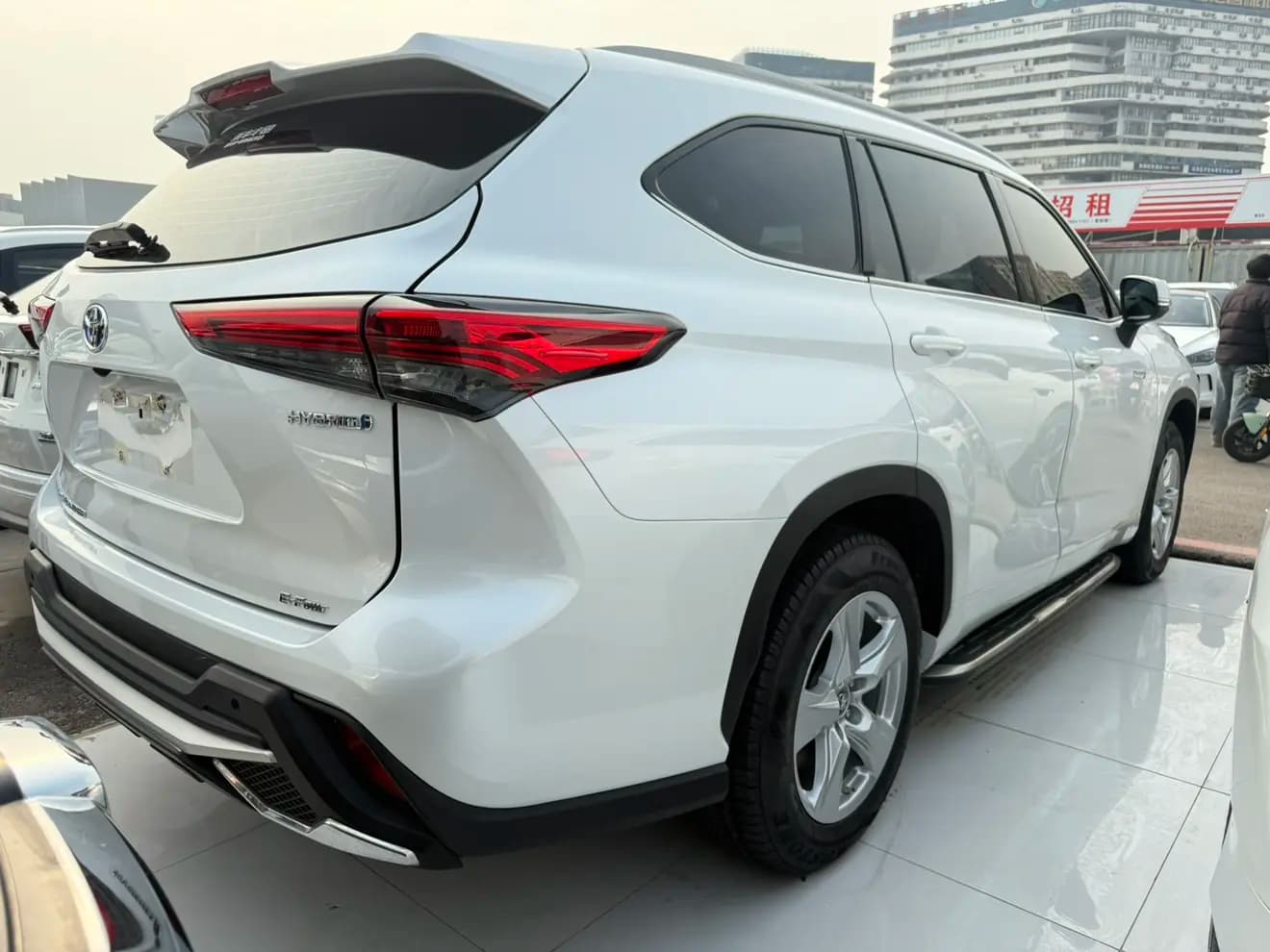 Toyota Highlander 2023 г. 27139 км. — фото 5