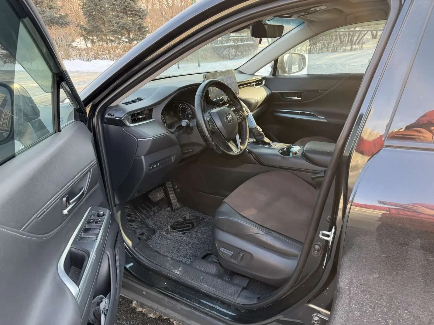 Toyota Venza 2023 г. 43077 км. — фото 8