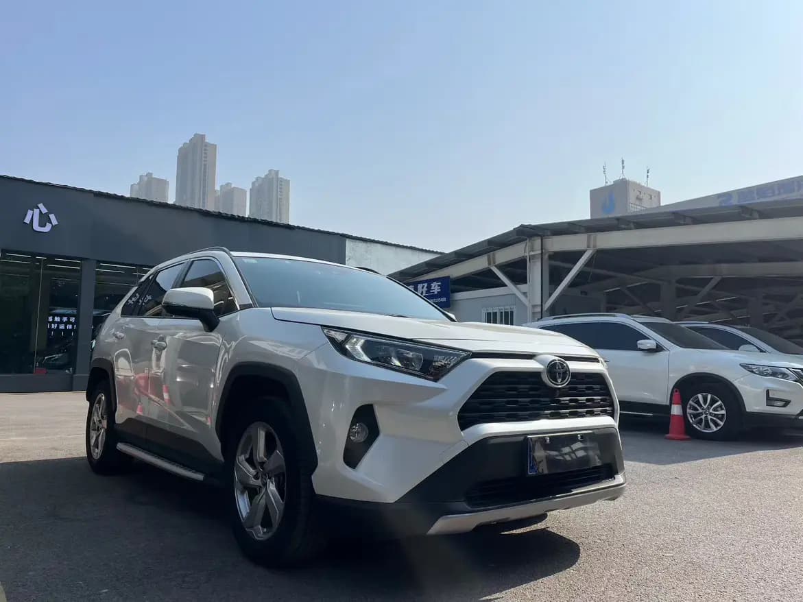 Toyota RAV4 2023 г. 29107 км. — фото 2