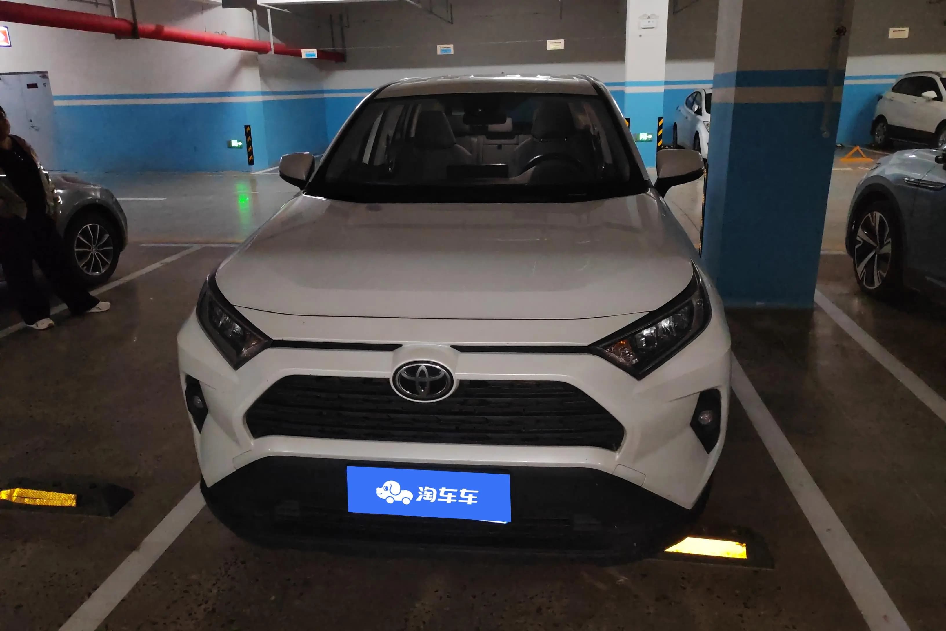 Toyota RAV4 2024 г. 39908 км. — фото 2