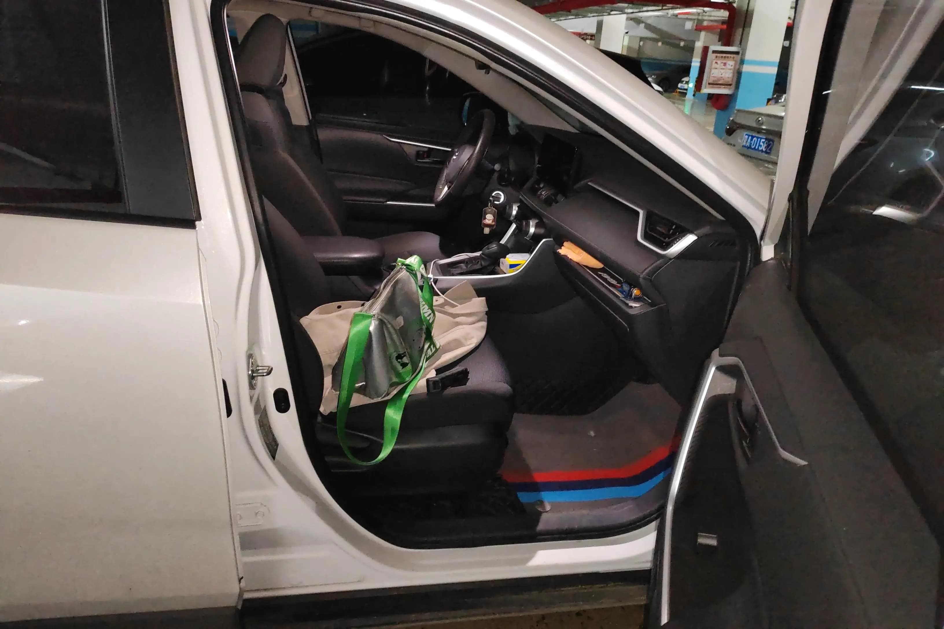 Toyota RAV4 2024 г. 39908 км. — фото 14