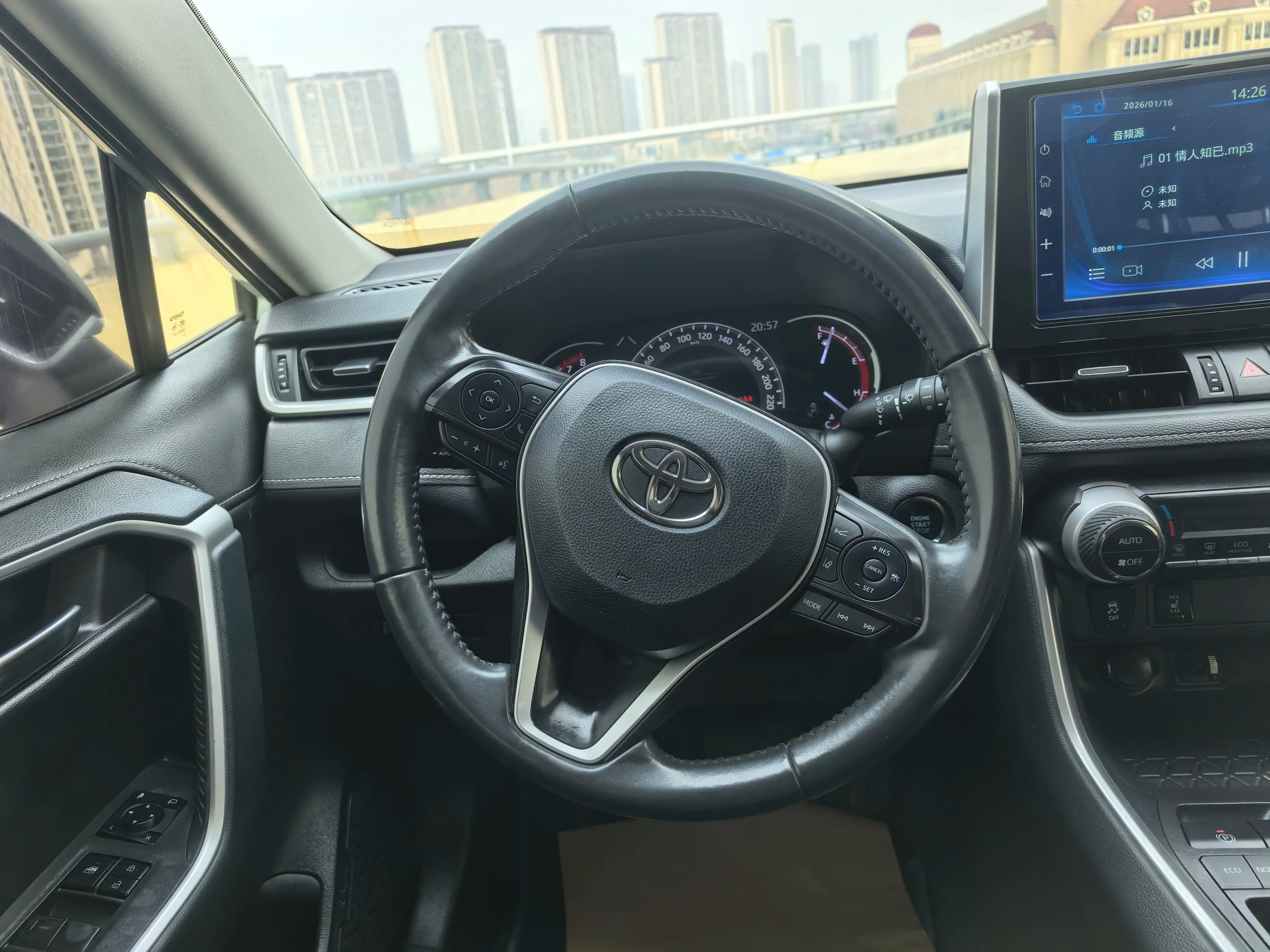 Toyota RAV4 2021 г. 51610 км. — фото 11