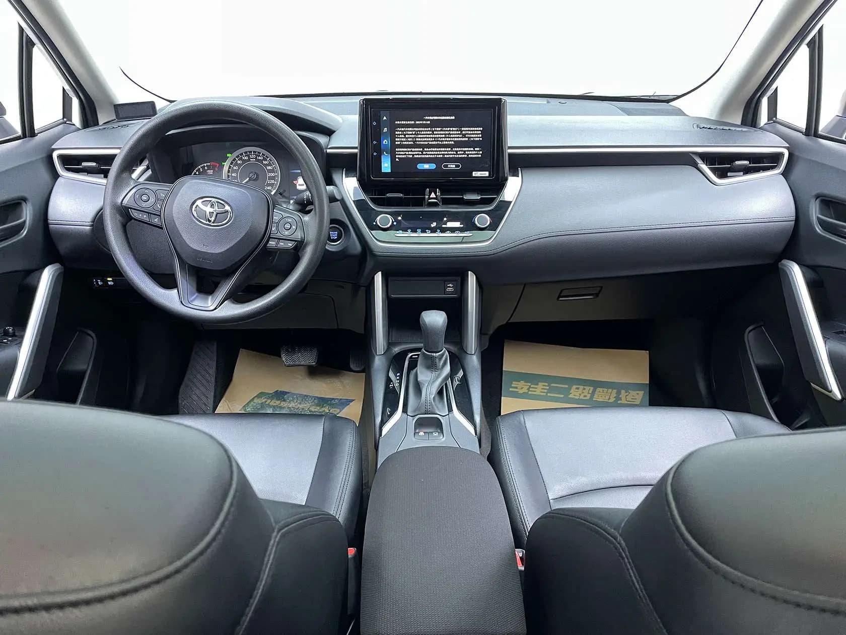Toyota Corolla Cross 2023 г. 14115 км. — фото 15