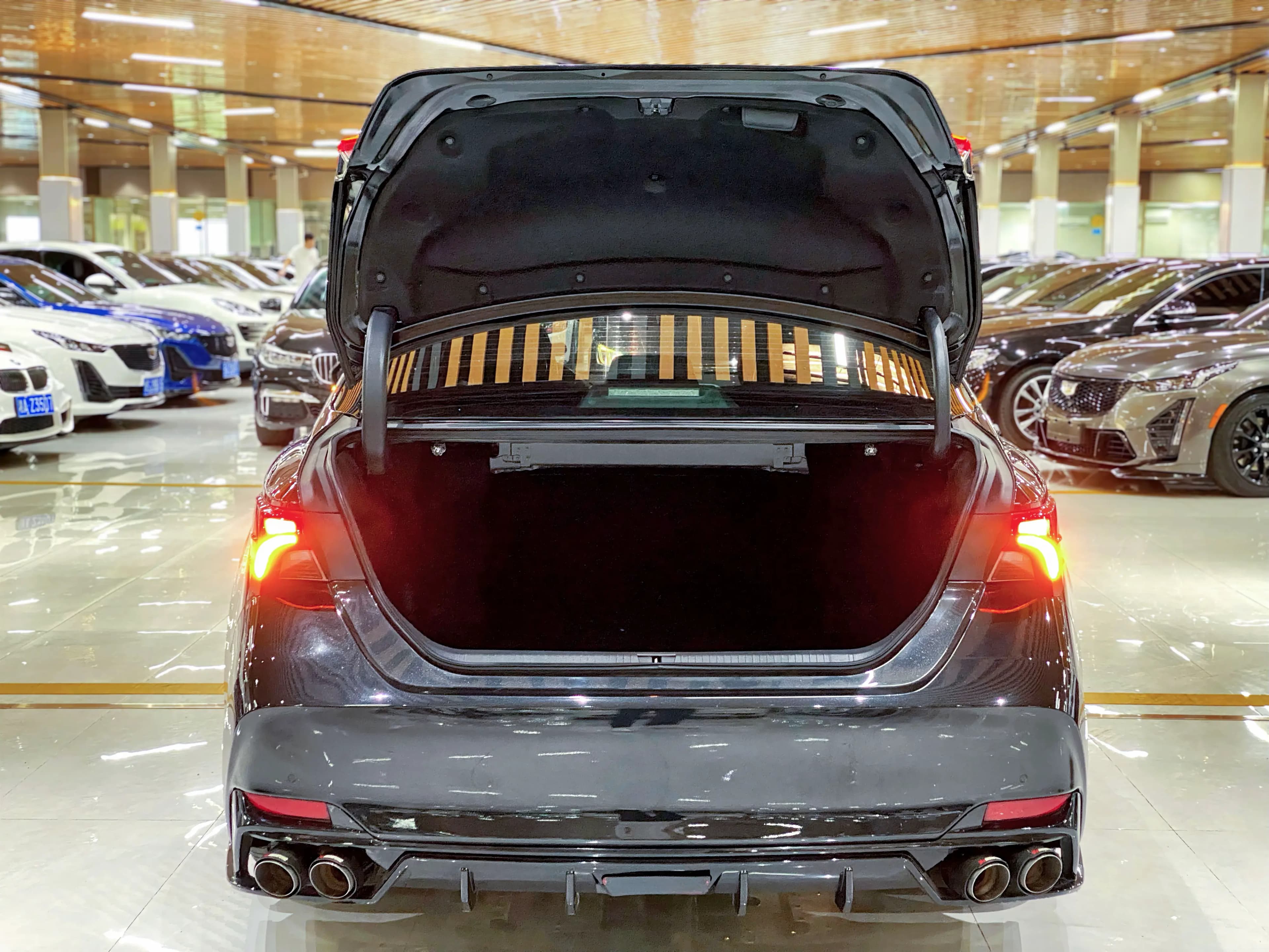 Toyota Avalon 2022 г. 49133 км. — фото 12