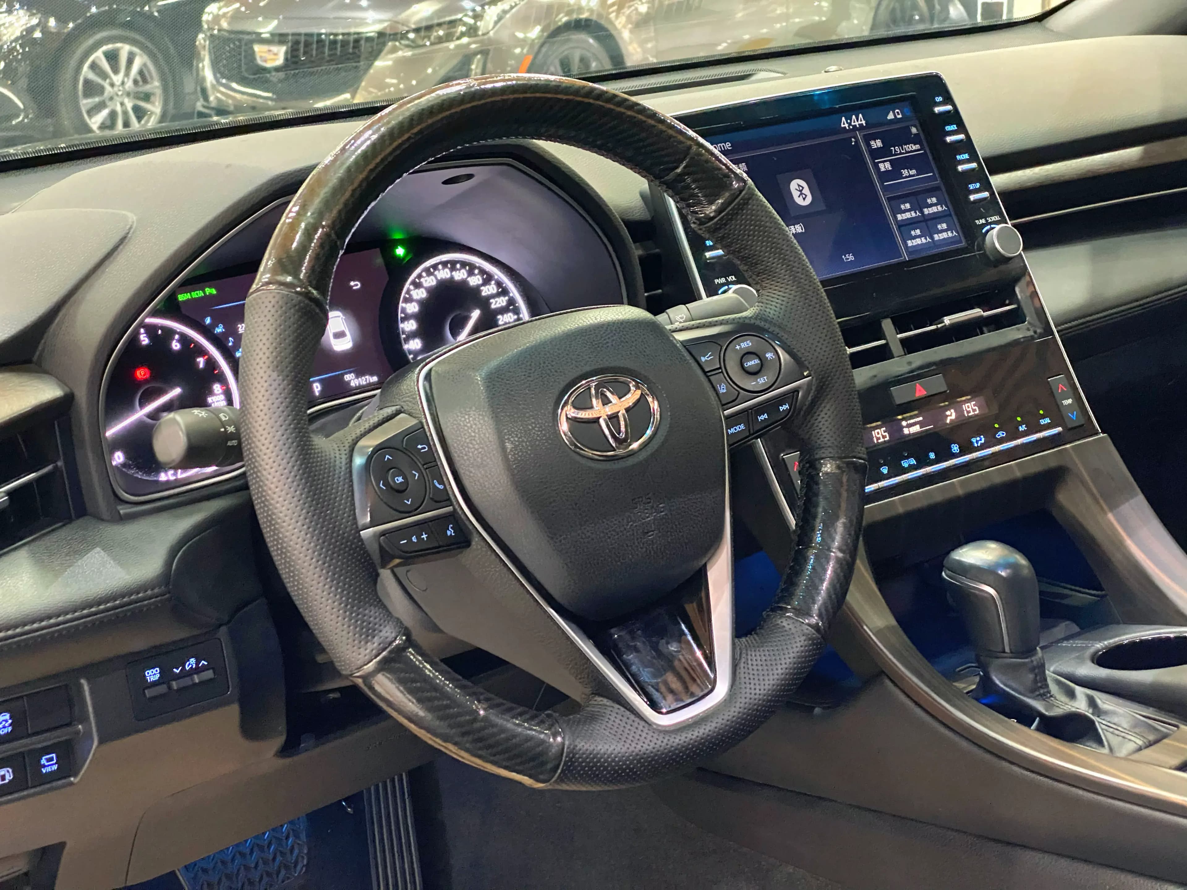 Toyota Avalon 2022 г. 49133 км. — фото 7