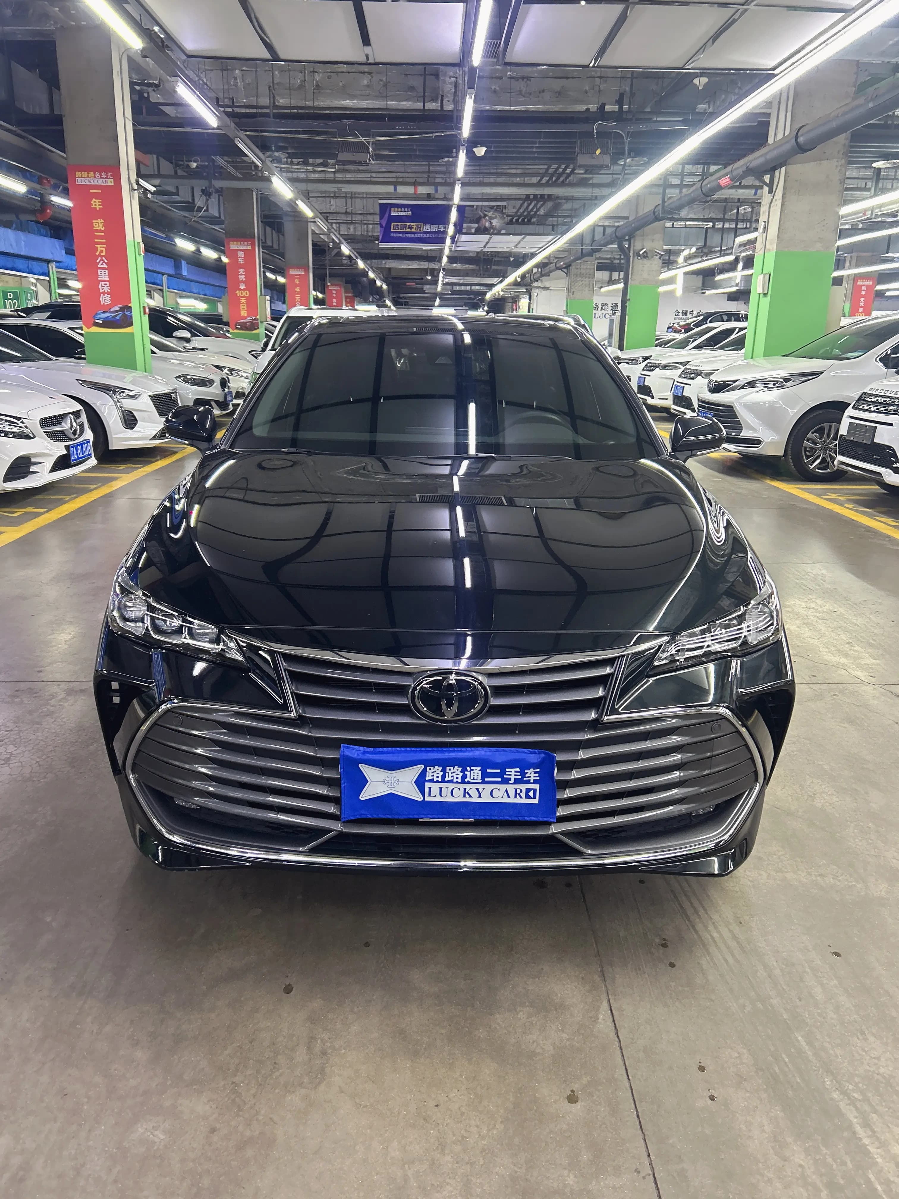 Toyota Avalon 2021 г. 62836 км. — фото 2