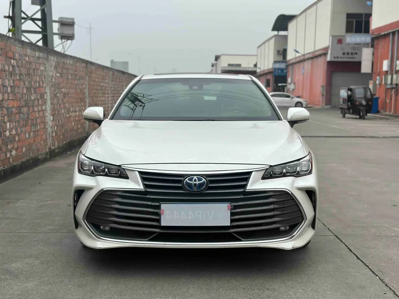 Toyota Avalon 2021 г. 67139 км. — фото 2