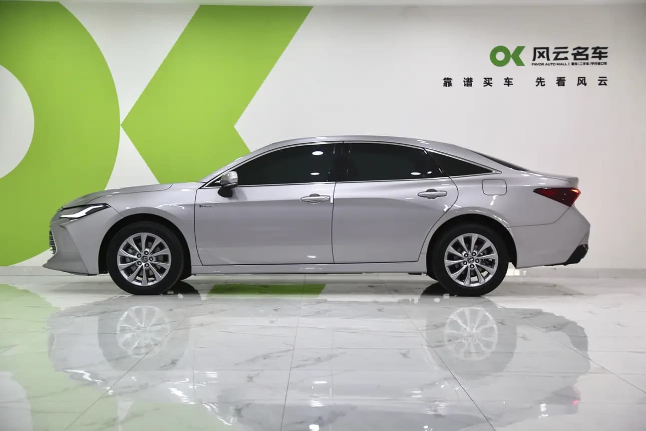 Toyota Avalon 2025 г. 9540 км. — фото 4