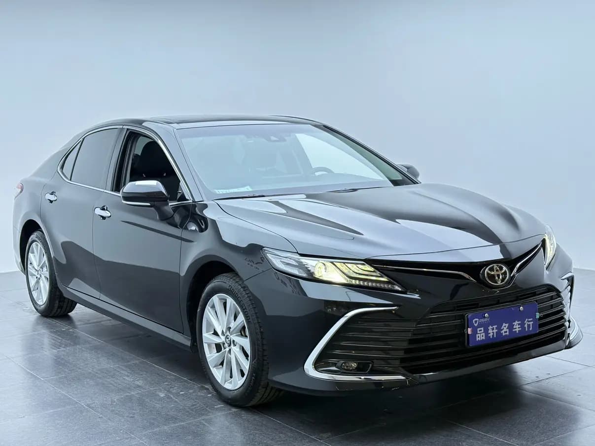 Toyota Camry 2022 г. 17000 км. — фото 3
