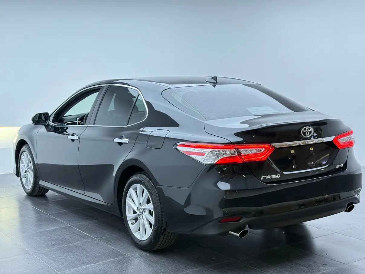 Toyota Camry 2022 г. 17000 км. — фото 4