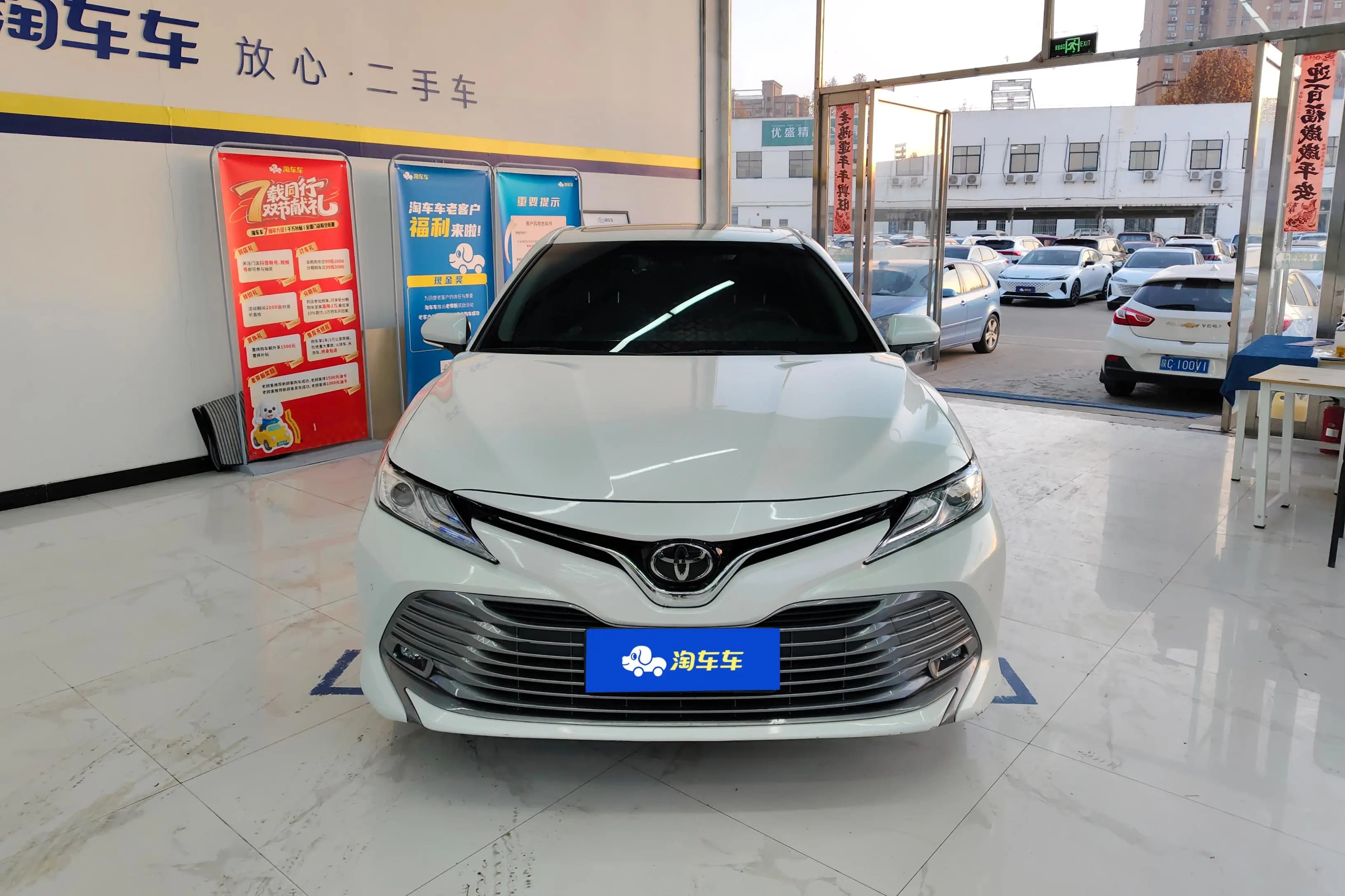 Toyota Camry 2021 г. 39500 км. — фото 2