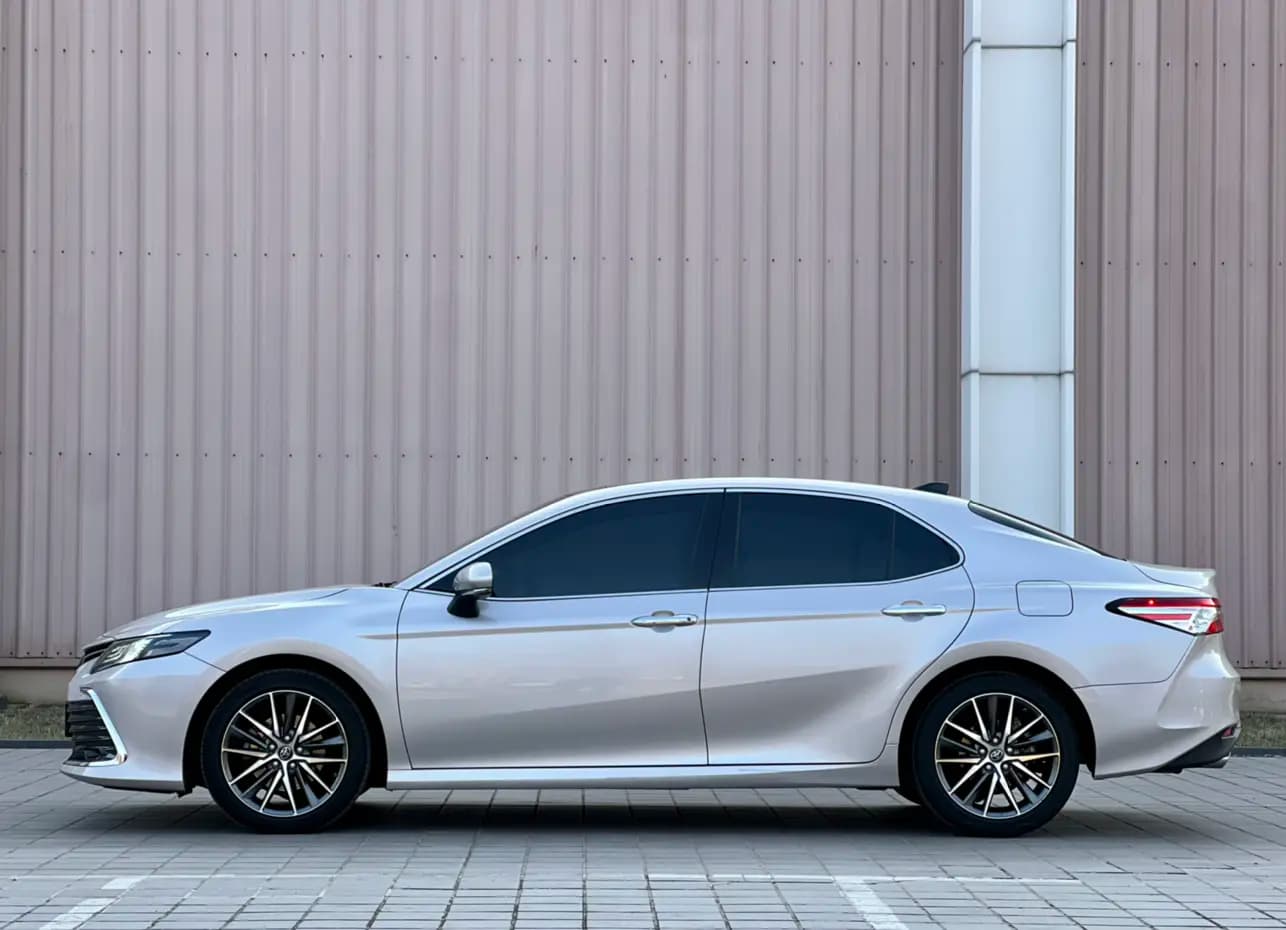 Toyota Camry 2021 г. 93400 км. — фото 3