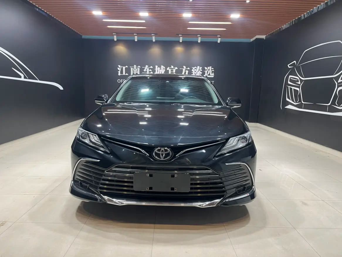 Toyota Camry 2023 г. 52000 км. — фото 2