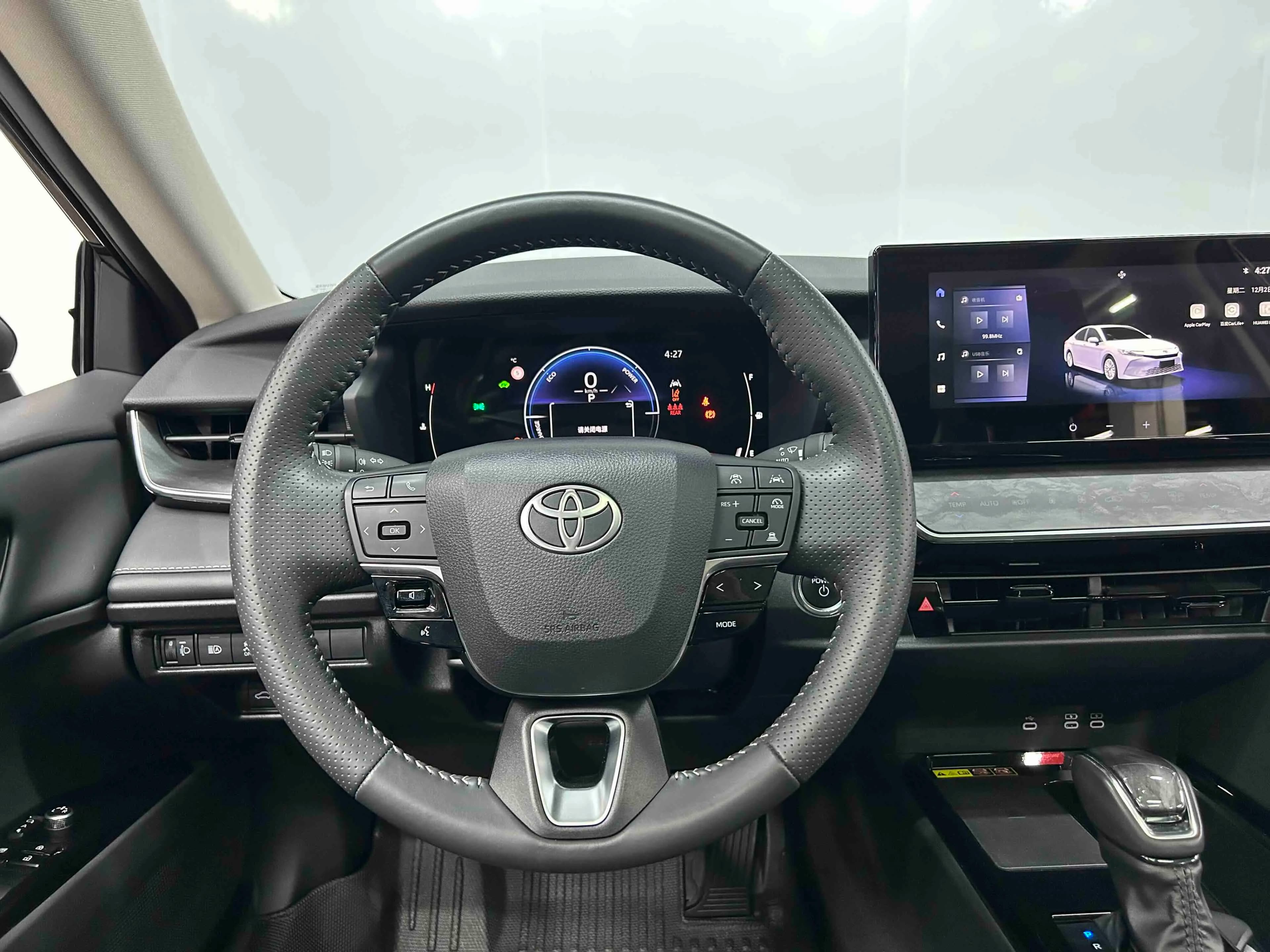 Toyota Camry 2024 г. 13000 км. — фото 13