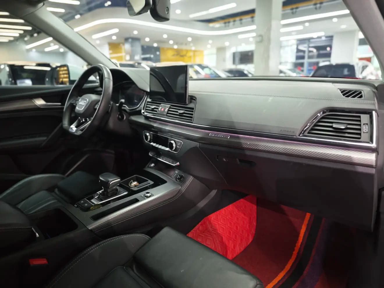 Audi Q5L 2021 г. 54128 км. — фото 7