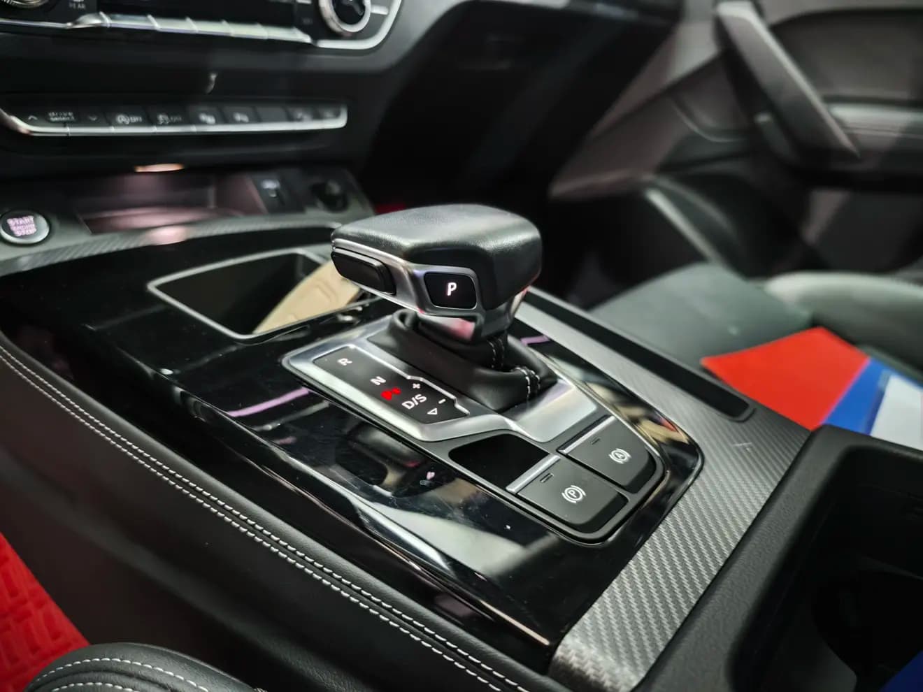 Audi Q5L 2021 г. 54128 км. — фото 10