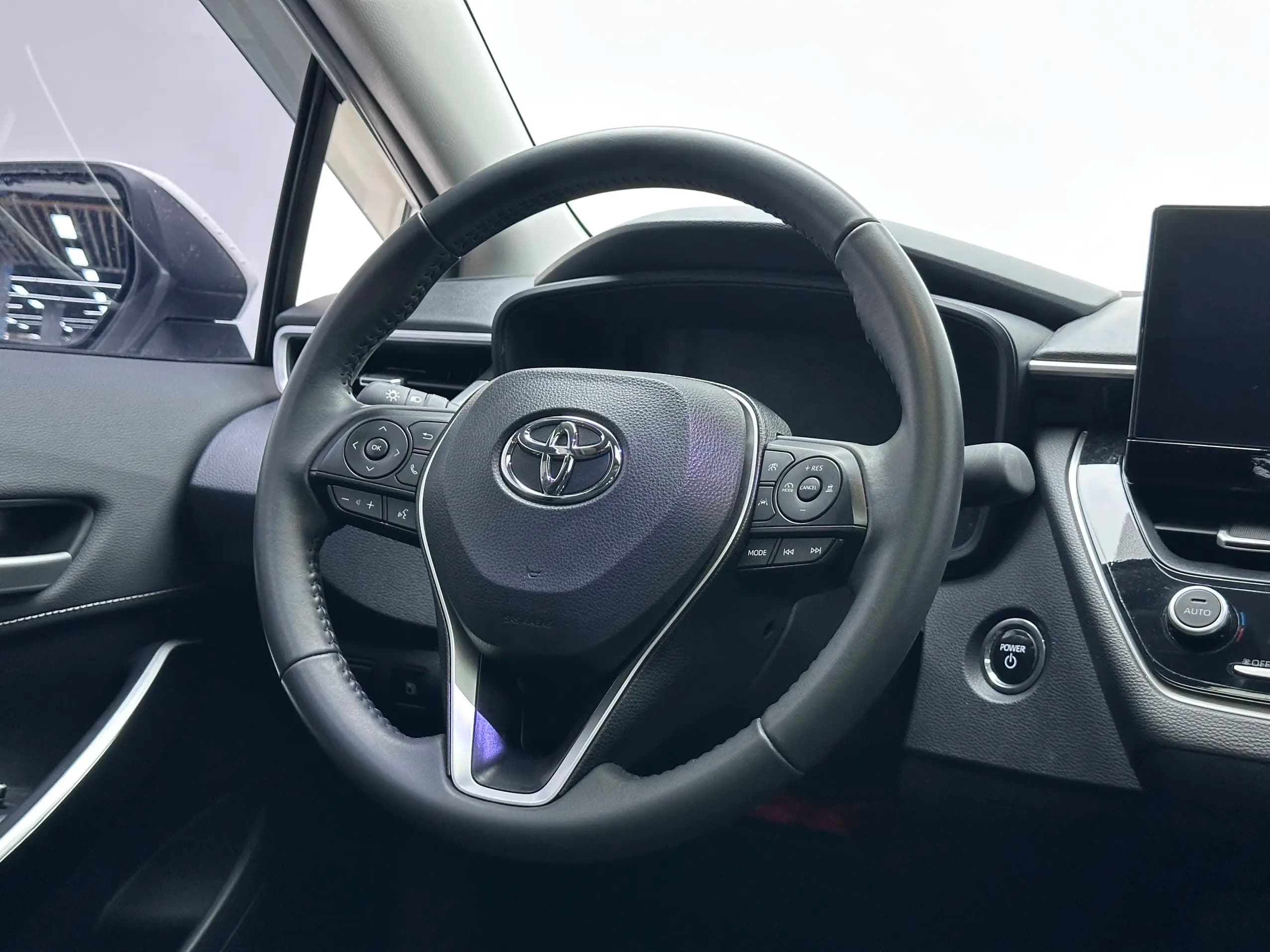 Toyota Corolla 2024 г. 4300 км. — фото 12