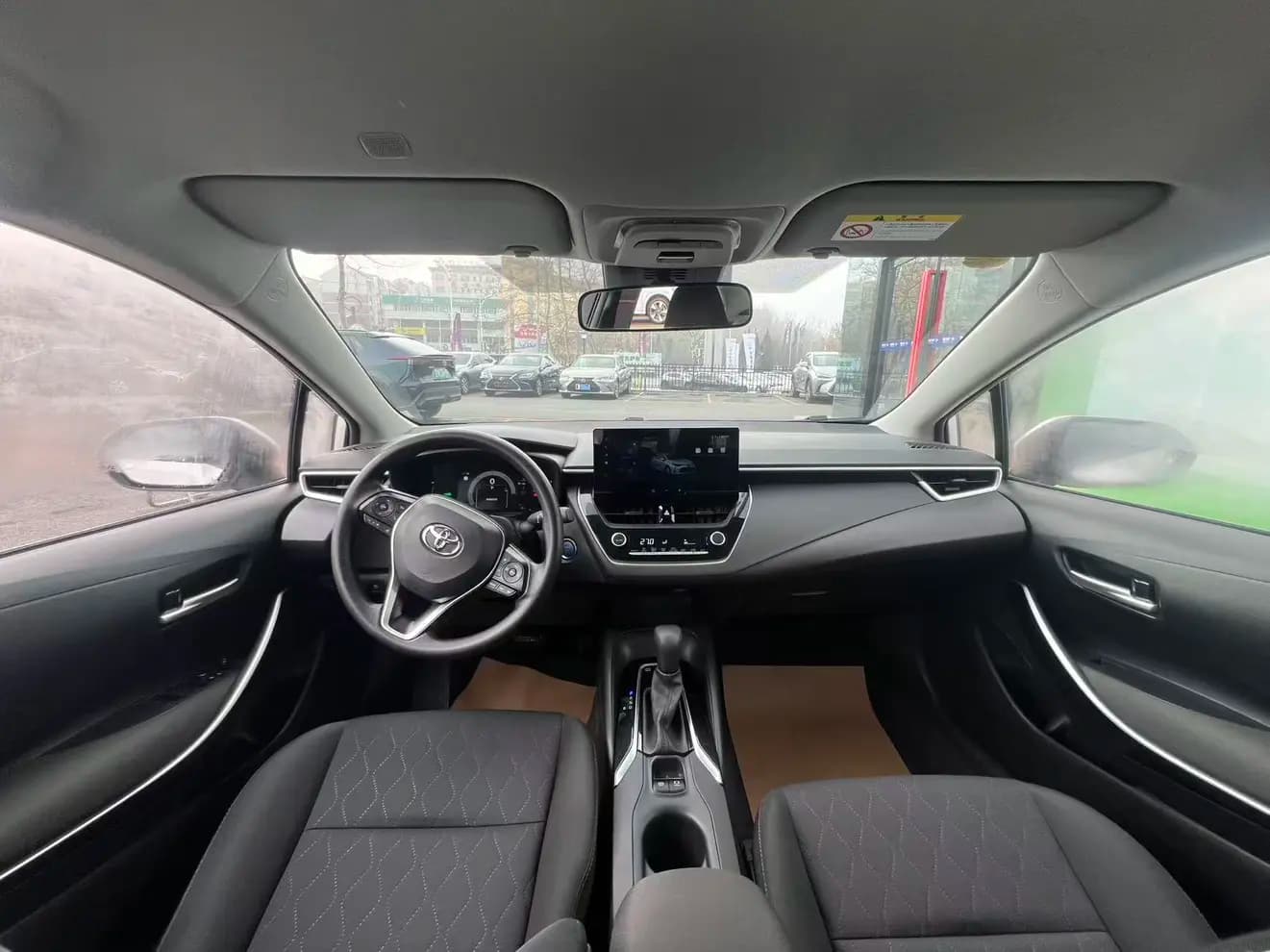 Toyota Corolla 2023 г. 31000 км. — фото 13