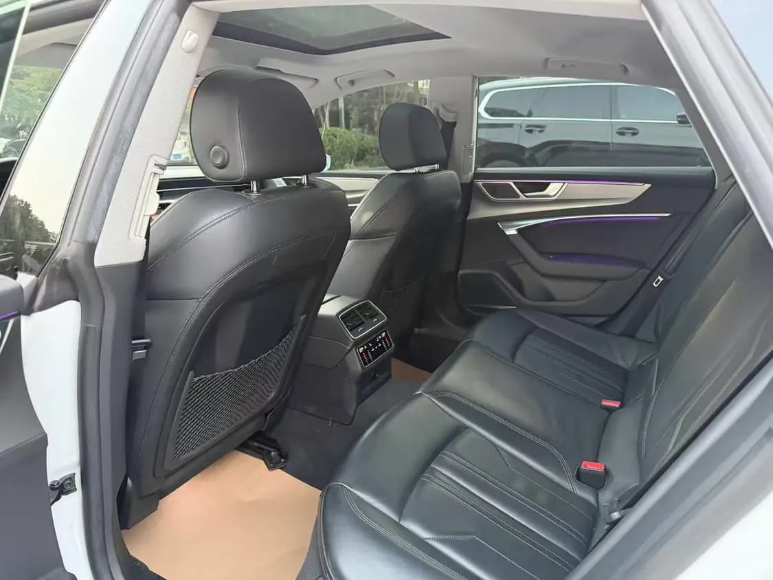 Audi A7 2022 г. 40085 км. — фото 9