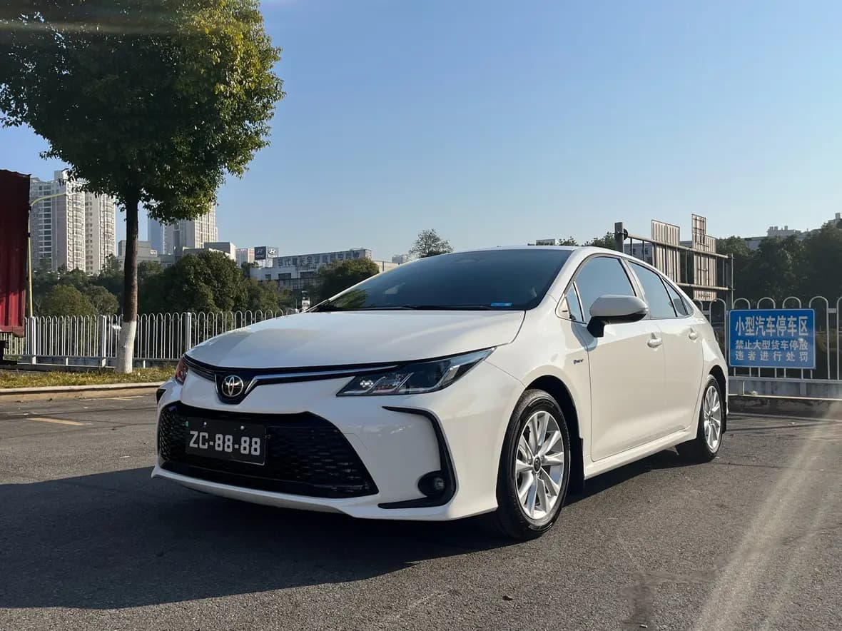 Toyota Corolla 2025 г. 9145 км.