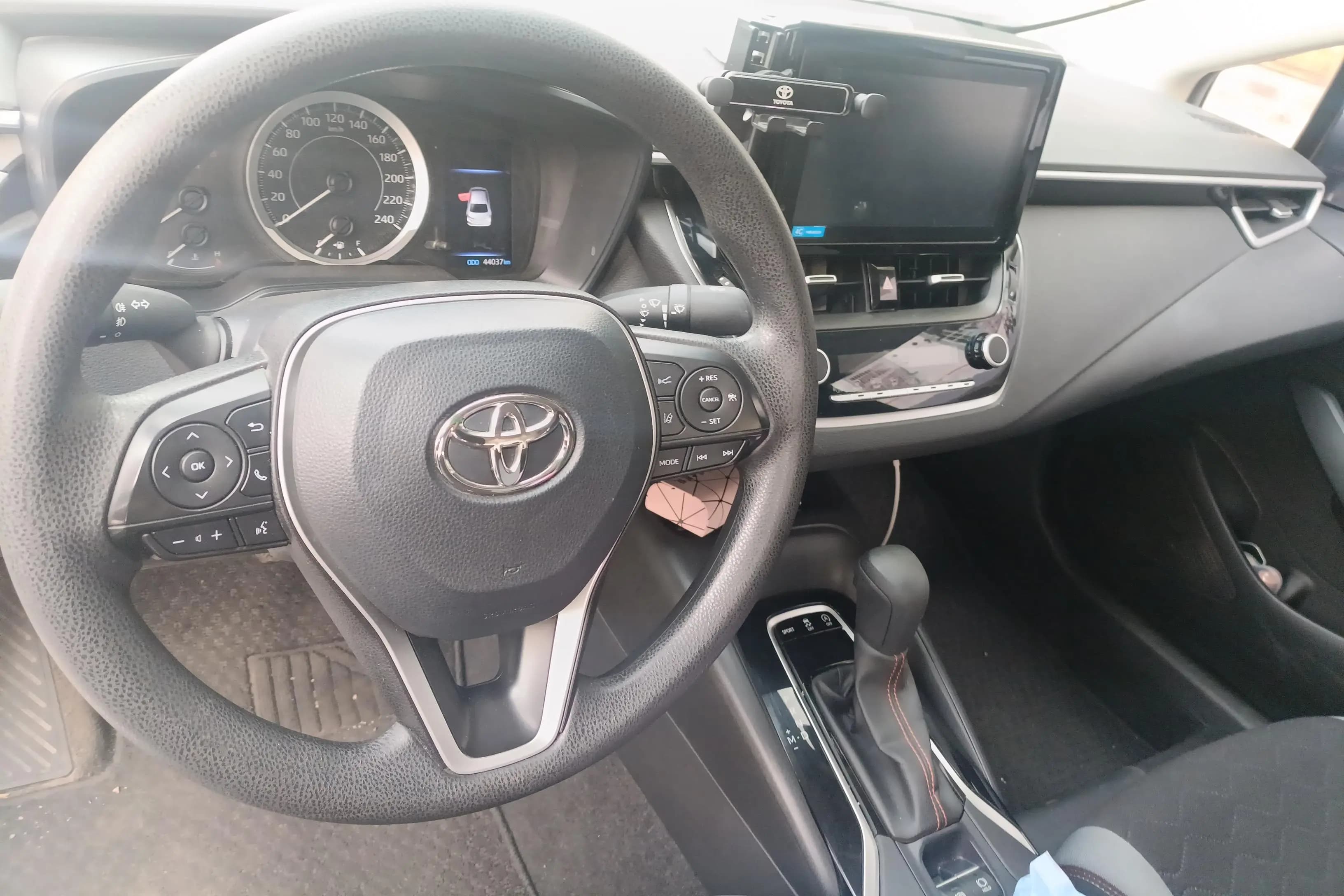 Toyota Corolla 2022 г. 44146 км. — фото 13