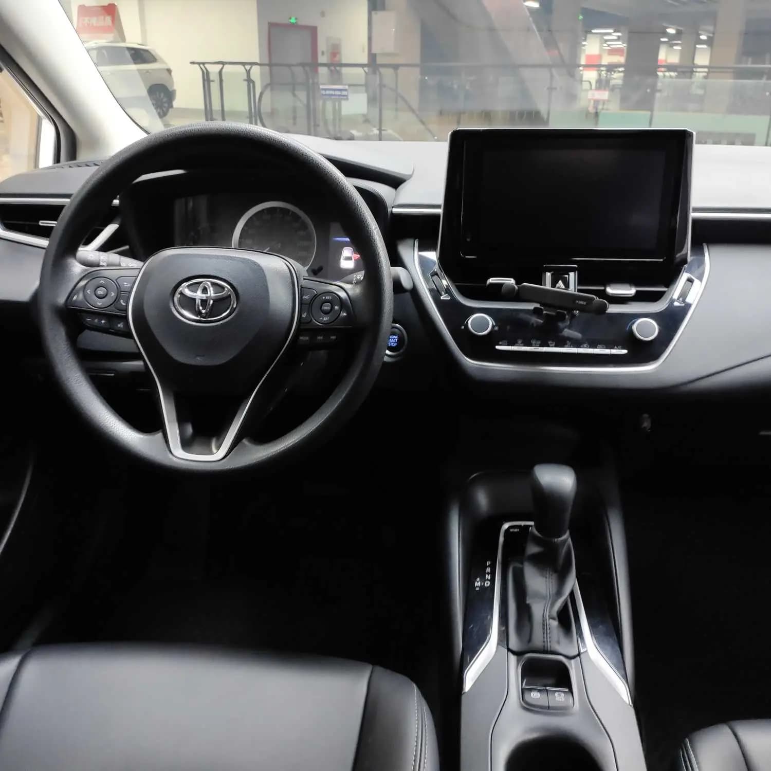 Toyota Corolla 2022 г. 37947 км. — фото 24