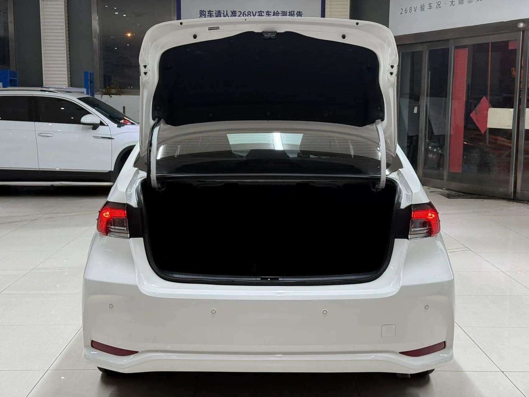 Toyota Corolla 2021 г. 44002 км. — фото 16