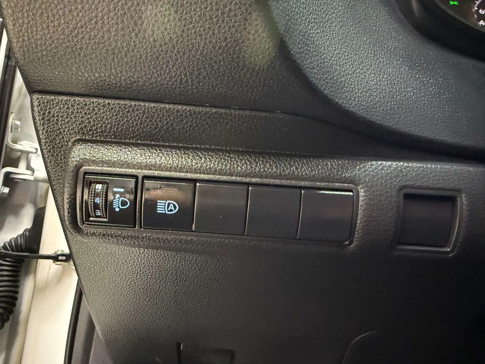 Toyota Corolla 2021 г. 44002 км. — фото 10