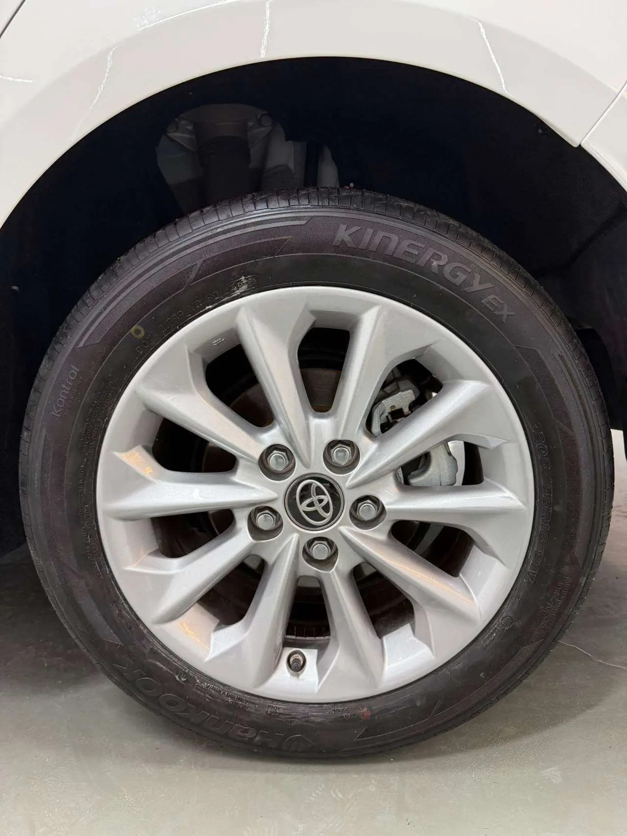 Toyota Corolla 2022 г. 34005 км. — фото 7