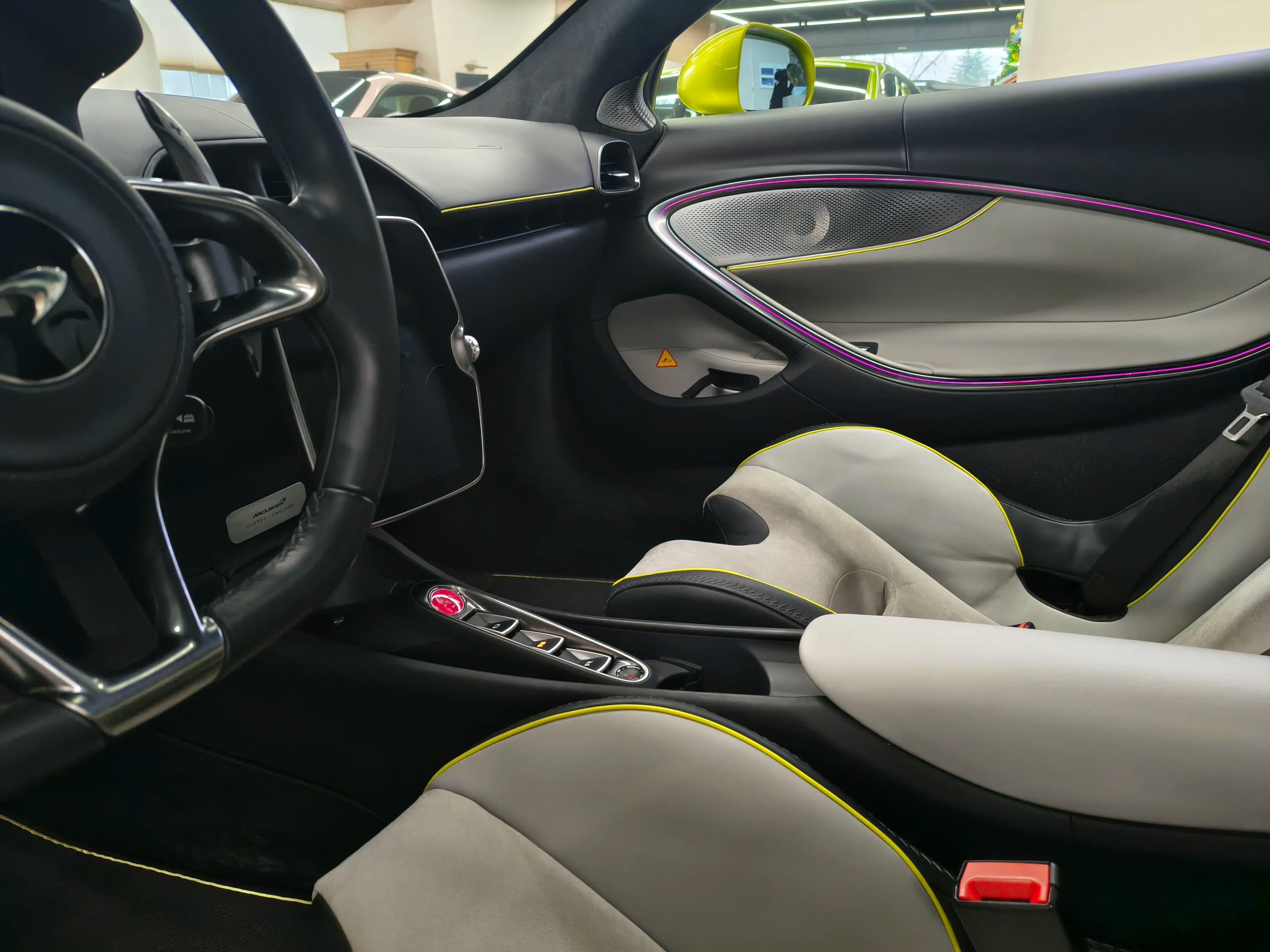 McLaren Artura 2023 г. 14122 км. — фото 3