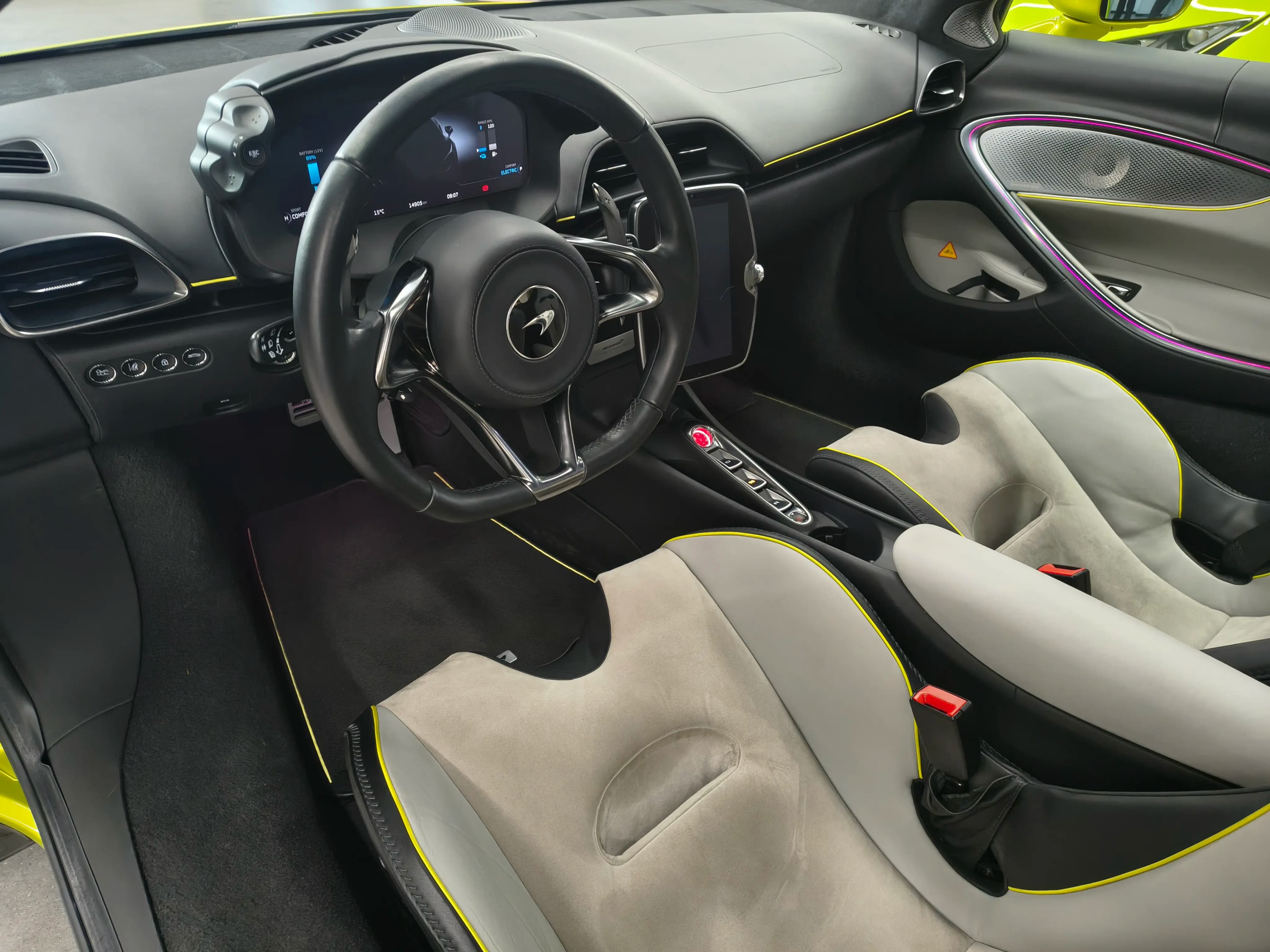 McLaren Artura 2023 г. 14122 км. — фото 4
