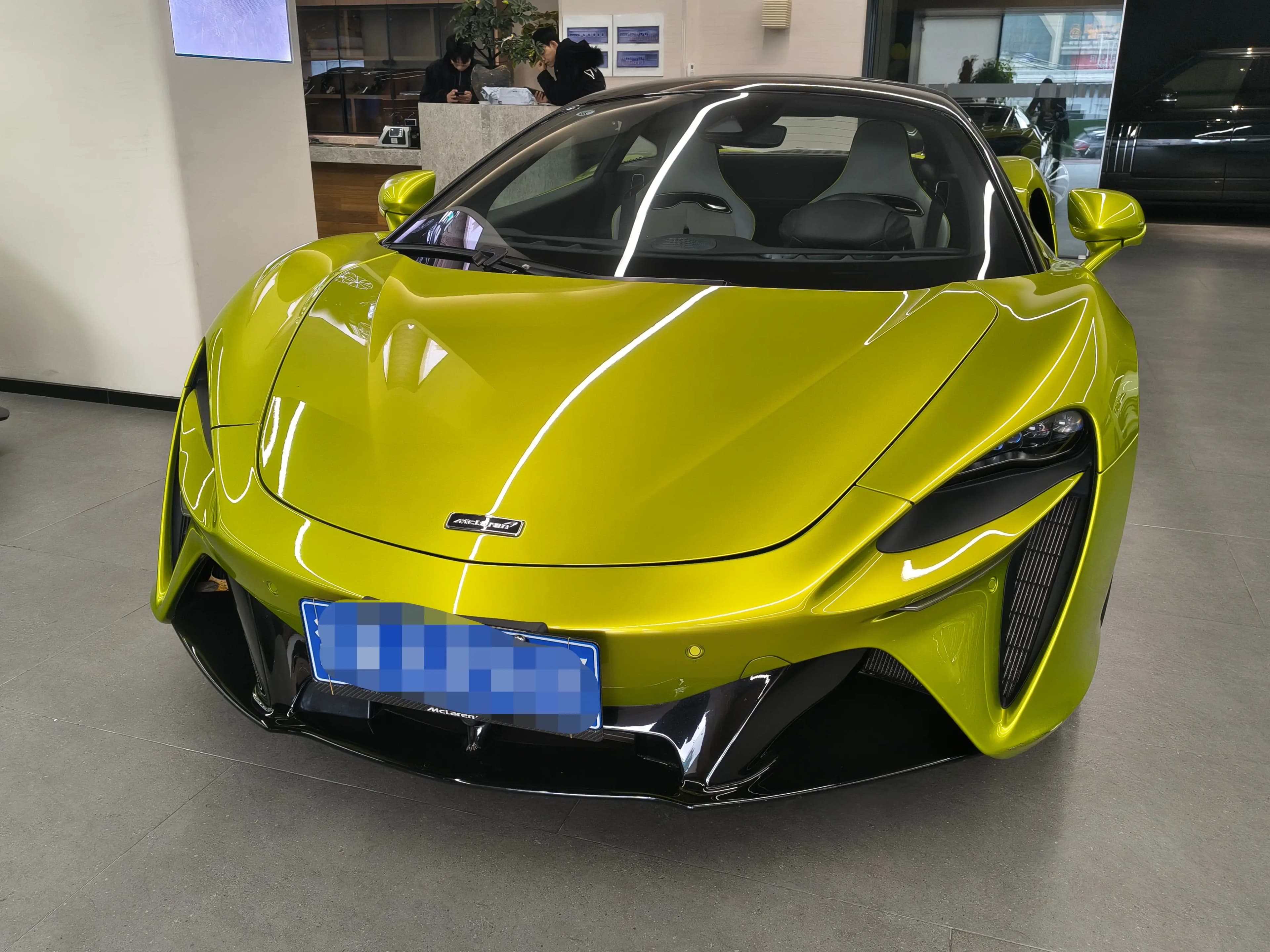 McLaren Artura 2023 г. 14122 км. — фото 5