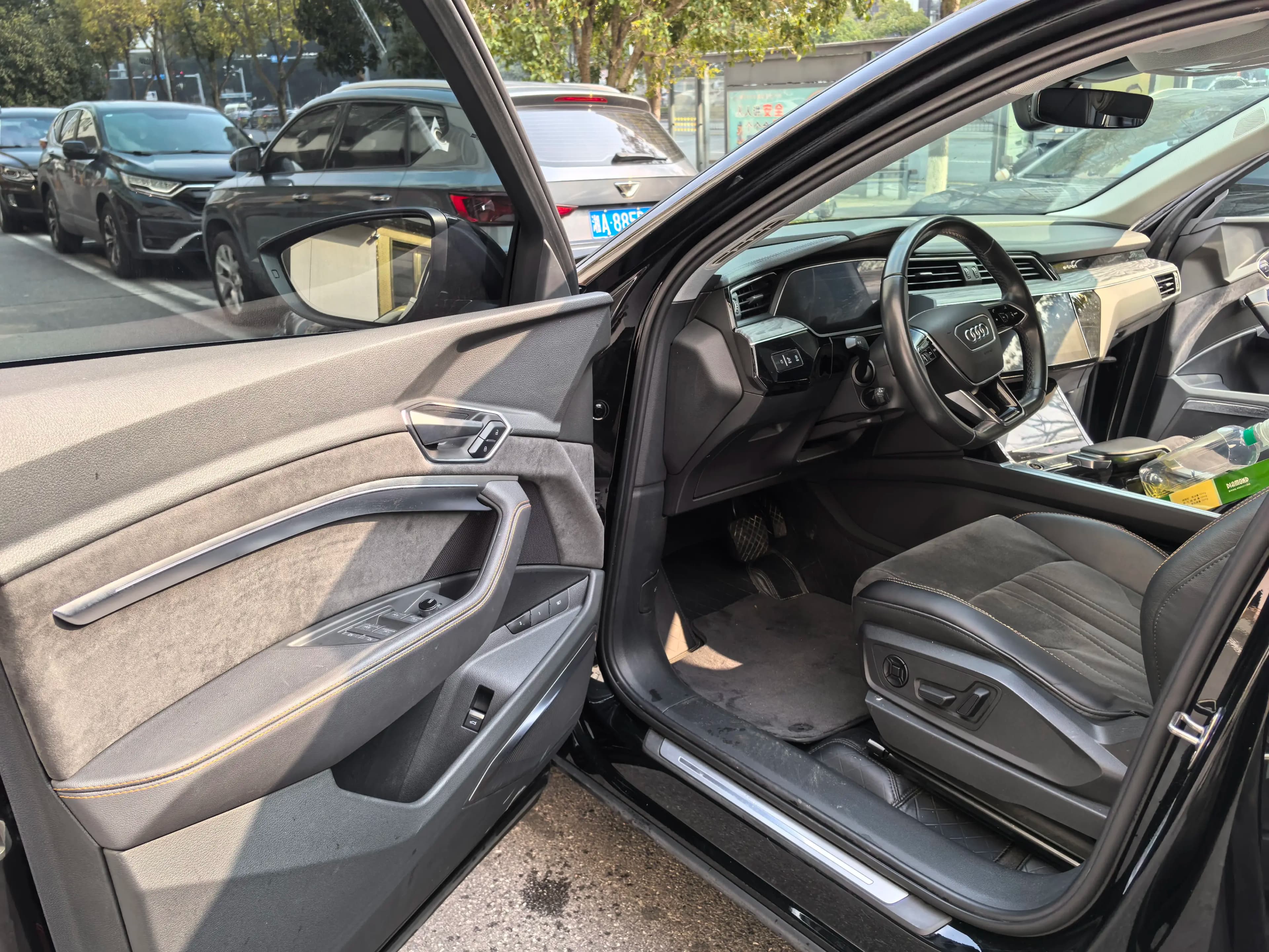 Audi e-tron 2023 г. 110046 км. — фото 26