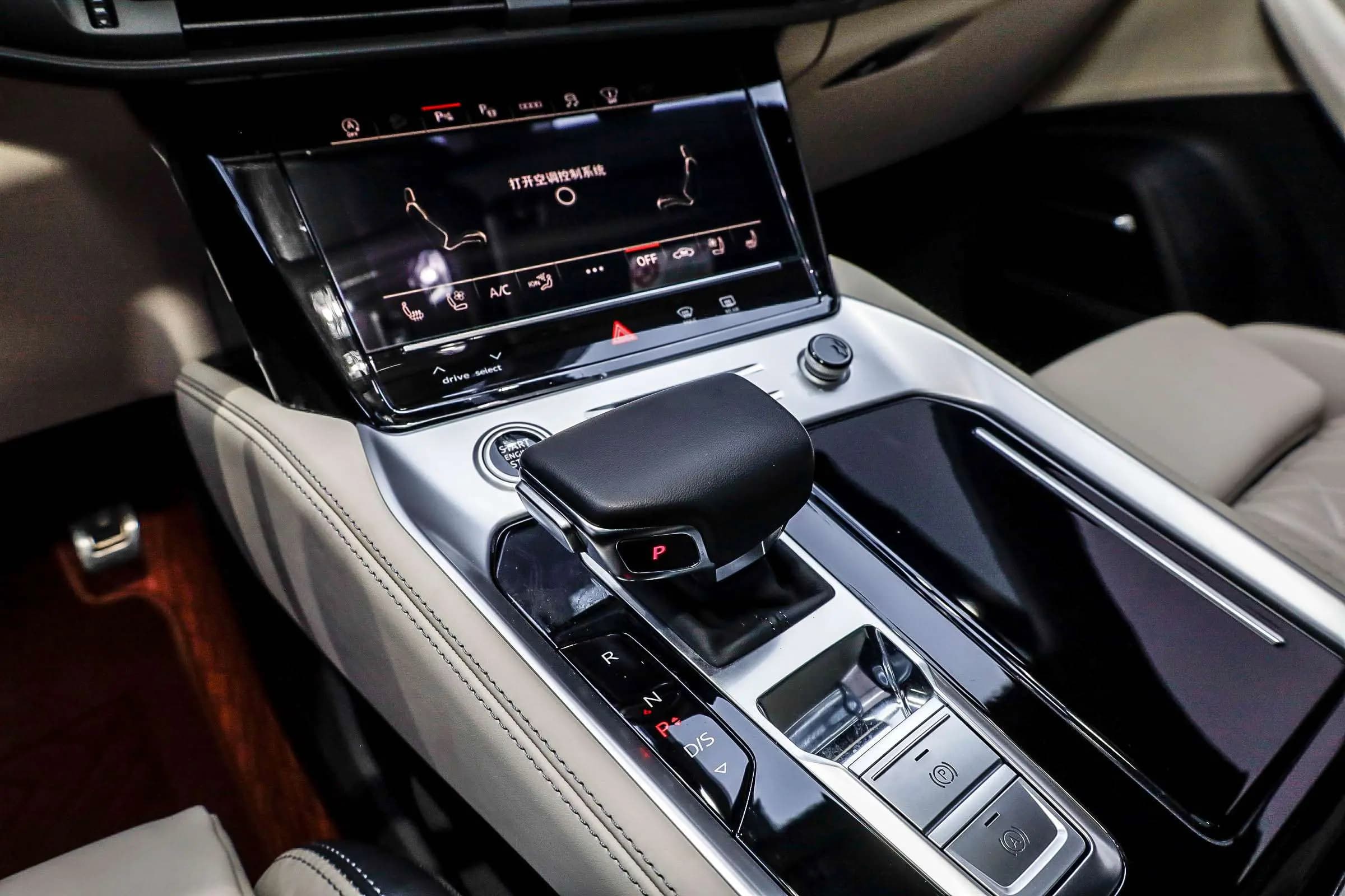 Audi Q6 2023 г. 16200 км. — фото 28