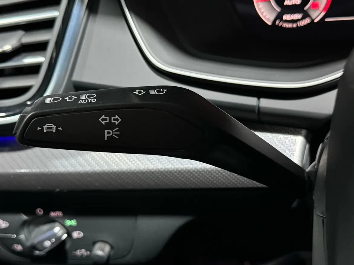 Audi Q5L 2024 г. 28134 км. — фото 31