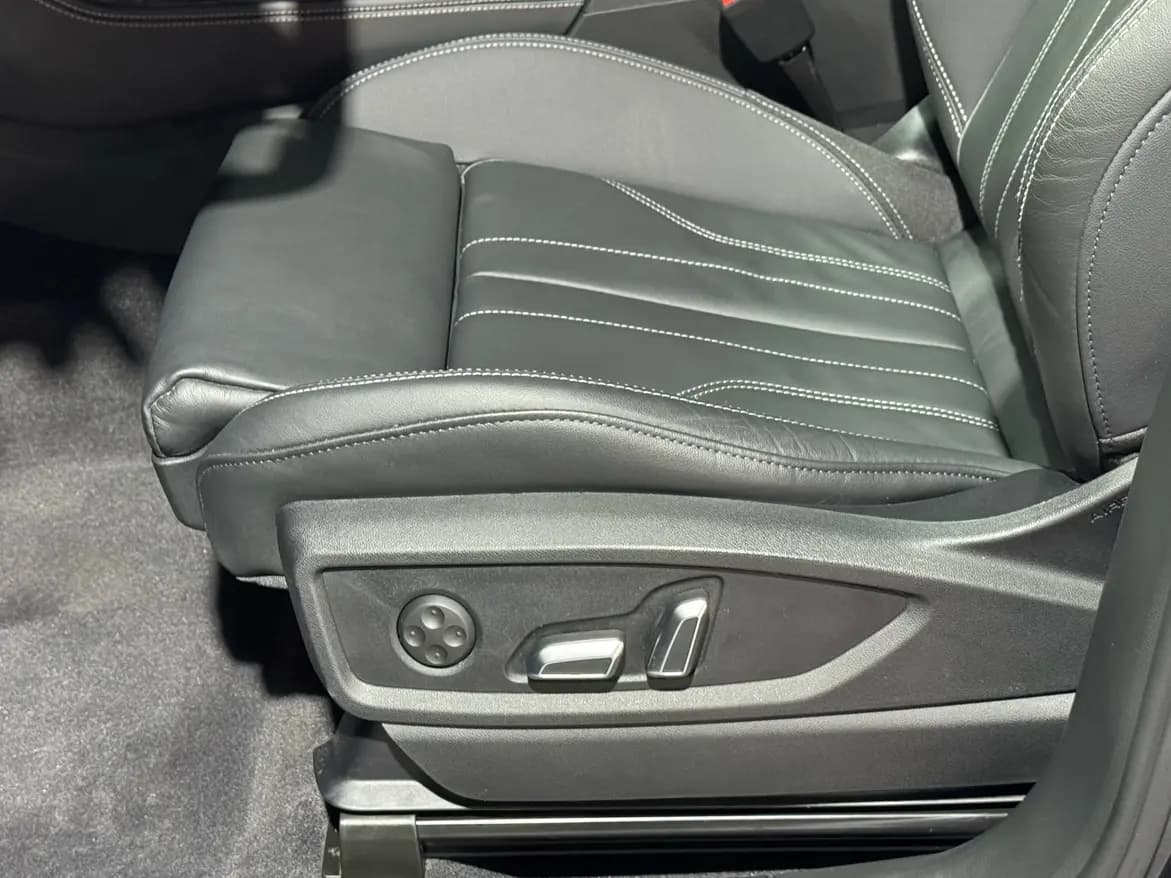 Audi Q5L 2024 г. 28134 км. — фото 35