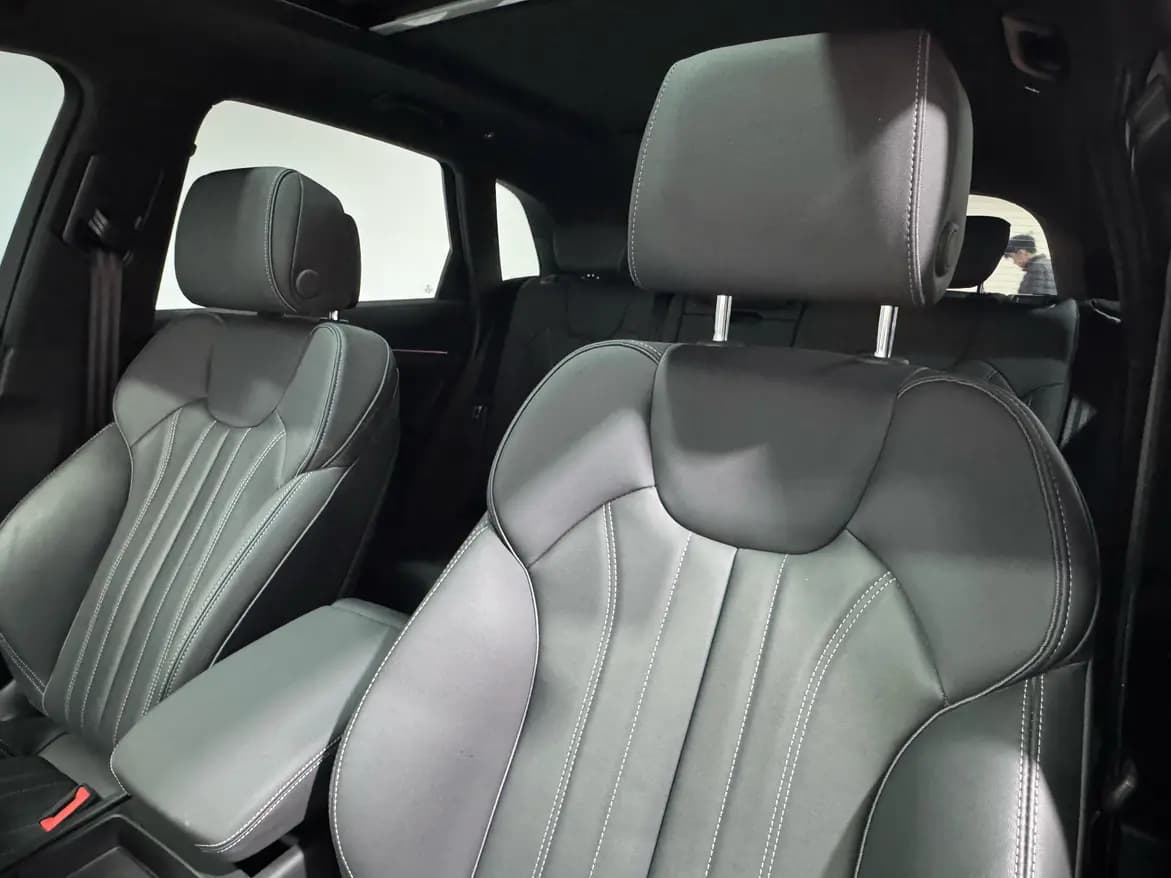Audi Q5L 2024 г. 28134 км. — фото 37
