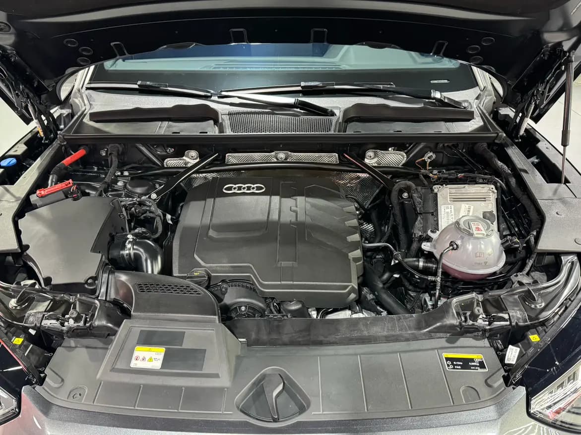 Audi Q5L 2024 г. 28134 км. — фото 8