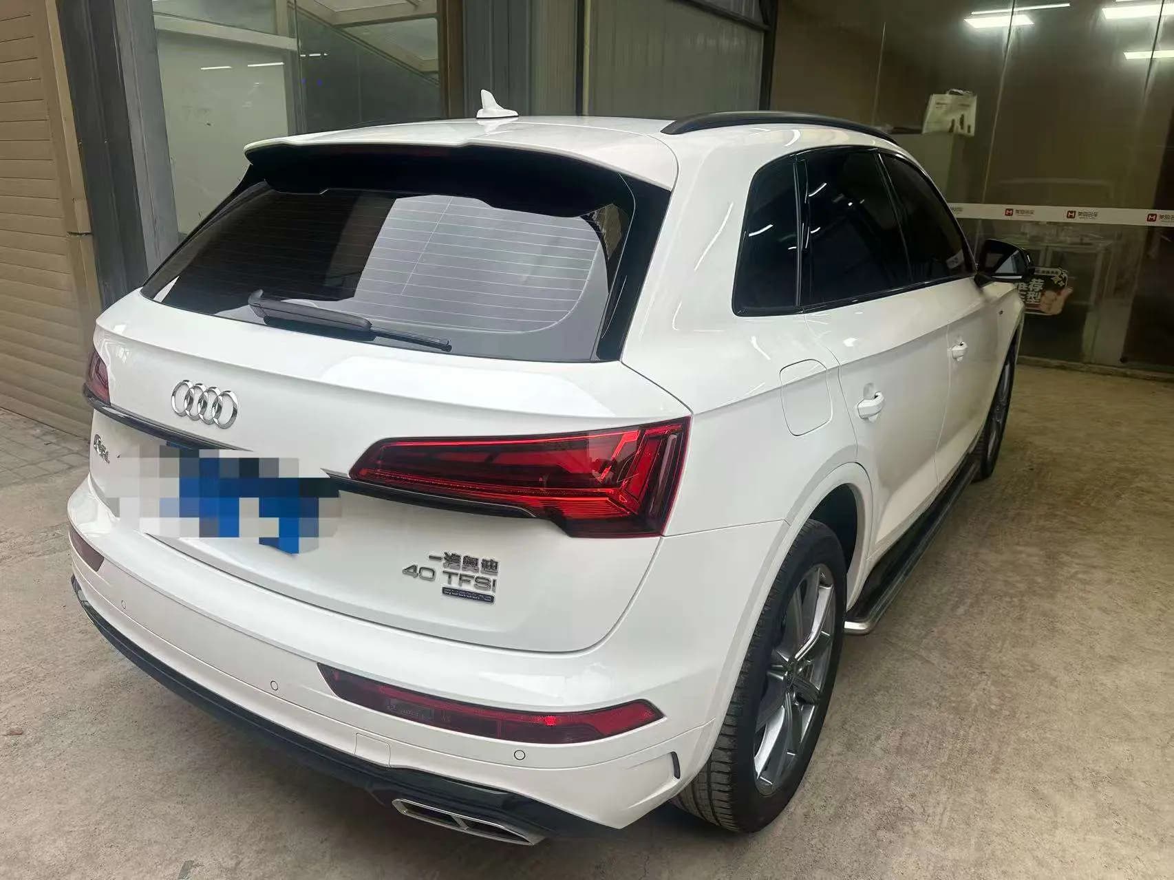Audi Q5L 2023 г. 32341 км. — фото 2