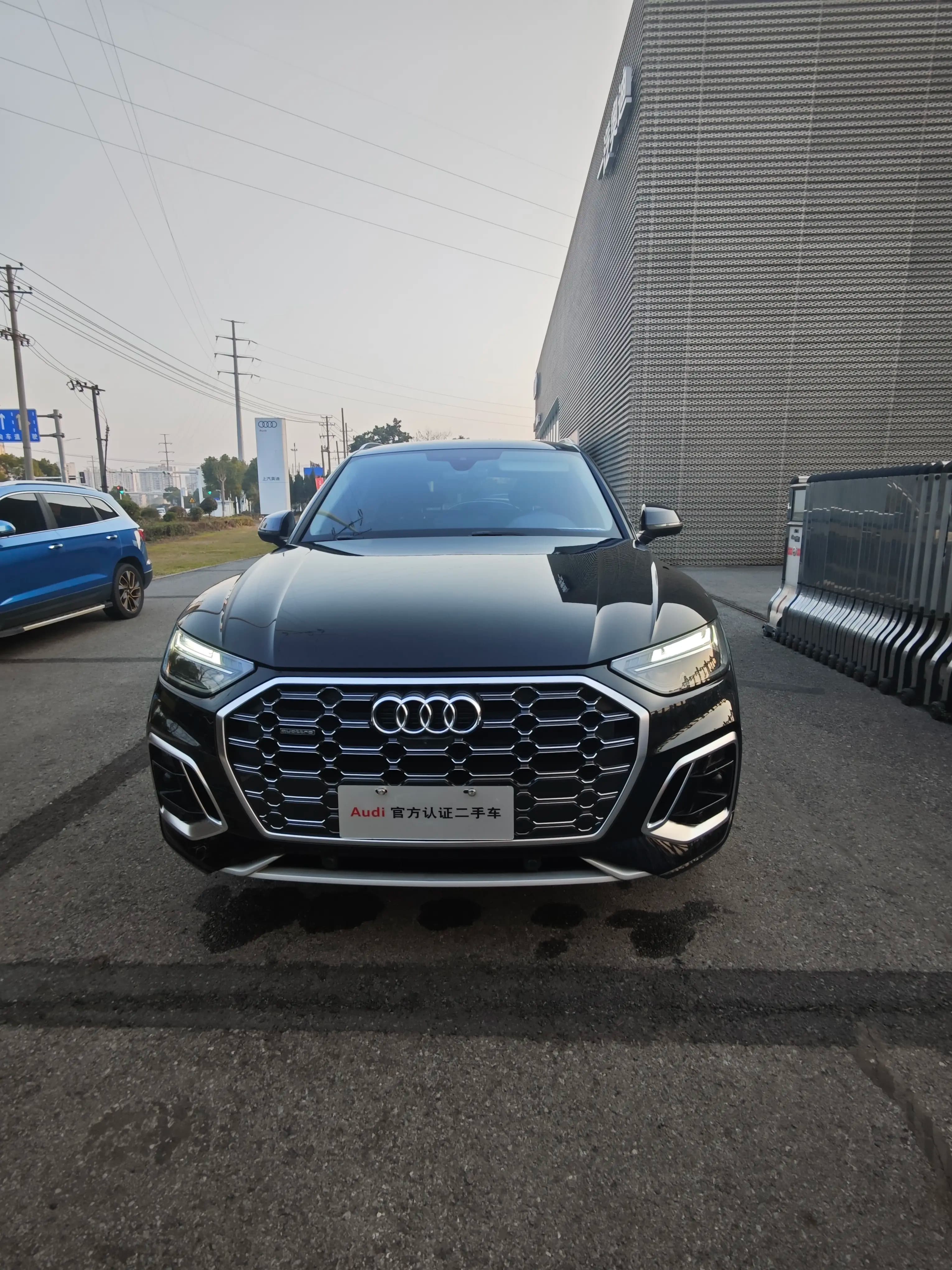 Audi Q5L 2021 г. 74143 км. — фото 2