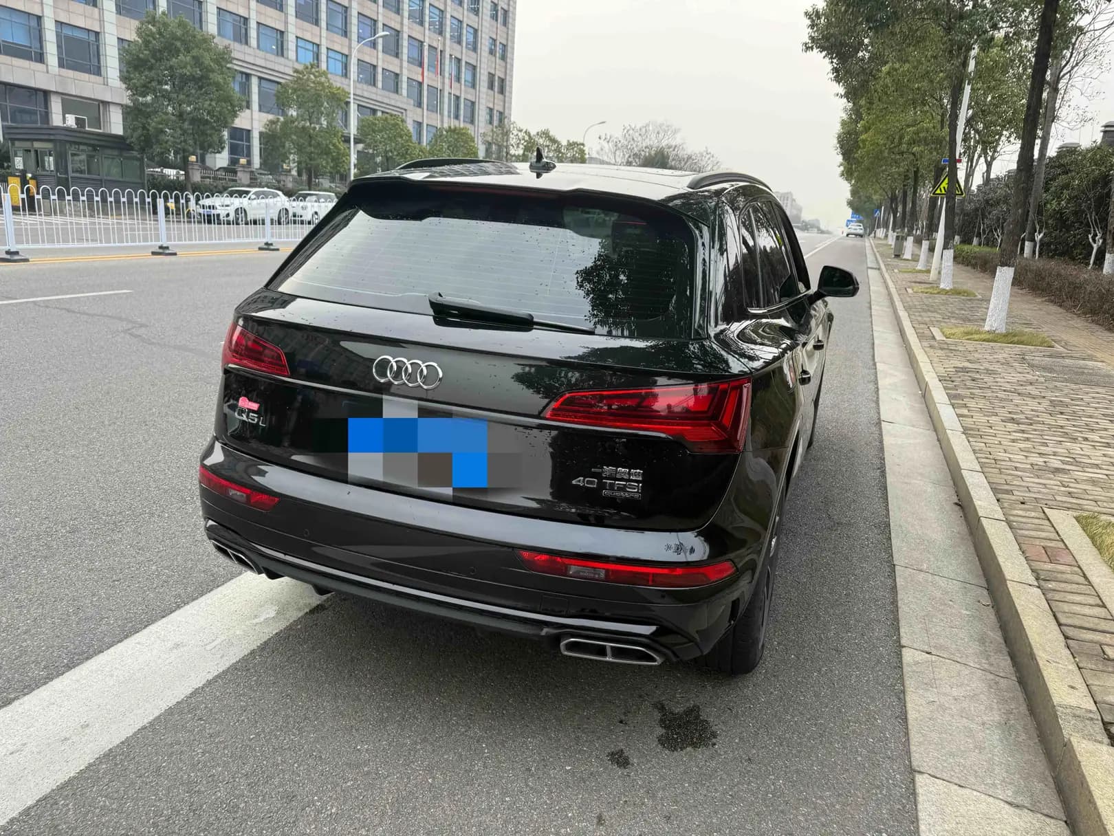 Audi Q5L 2023 г. 38137 км. — фото 2