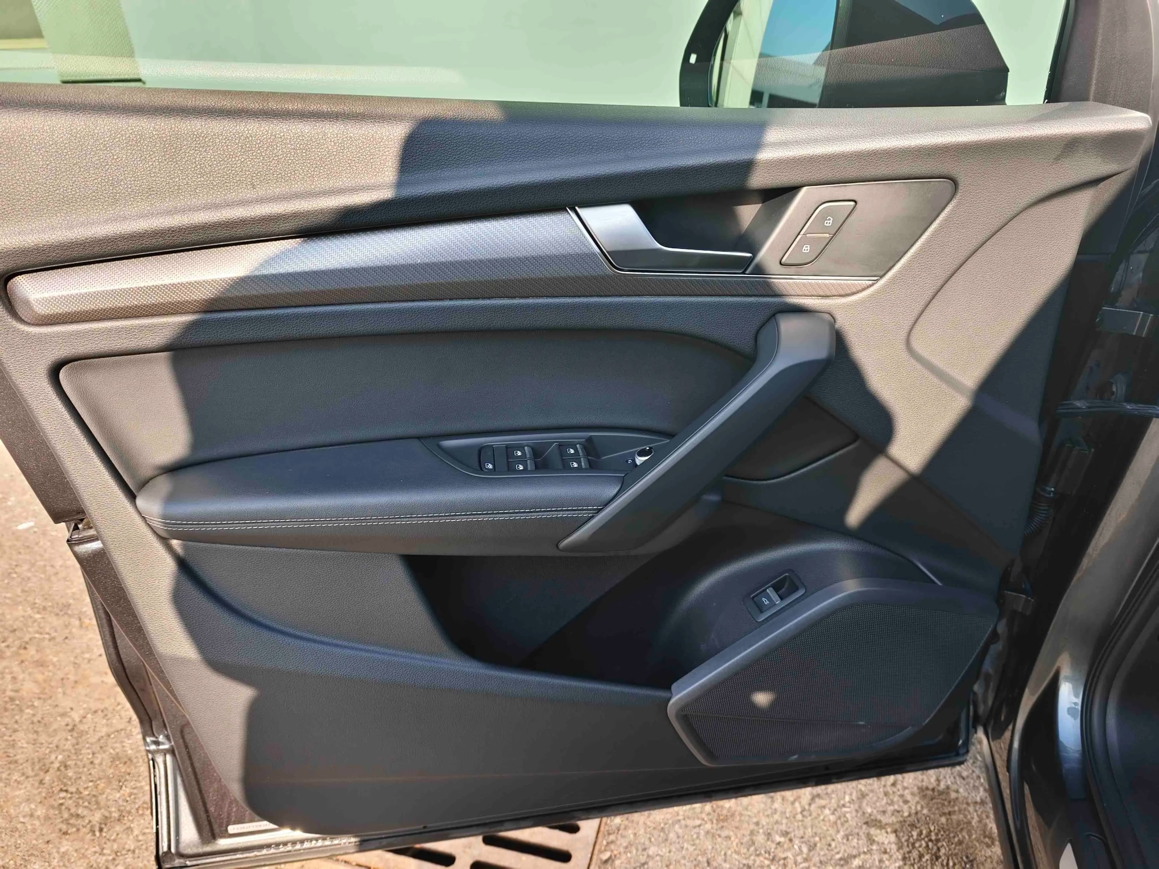 Audi Q5L 2021 г. 85136 км. — фото 11
